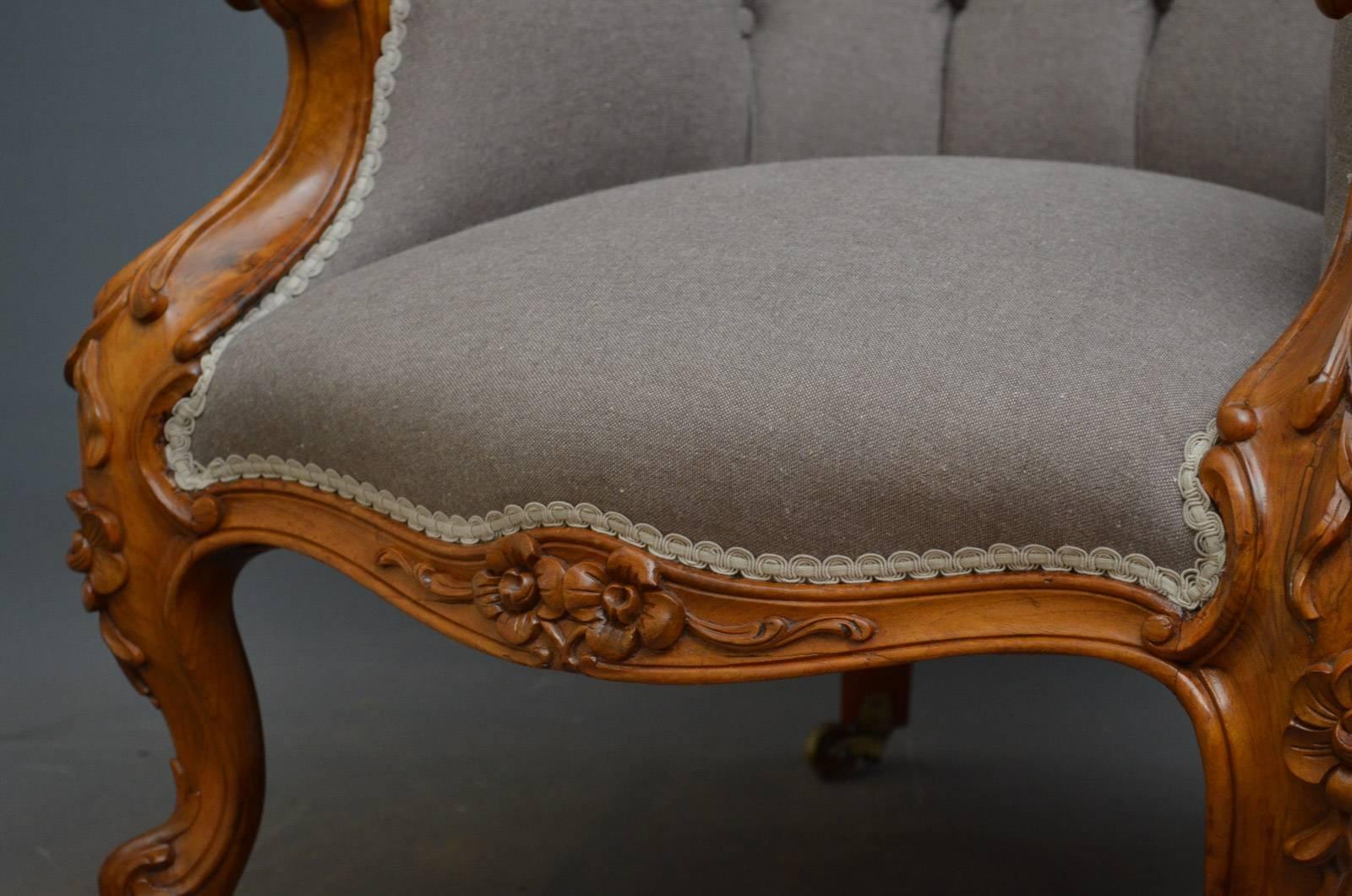 Victorian Walnut Spoonback Armchair 1