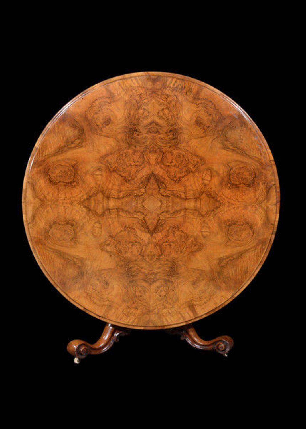 Late Victorian Victorian Walnut Tilt-Top Circular Table