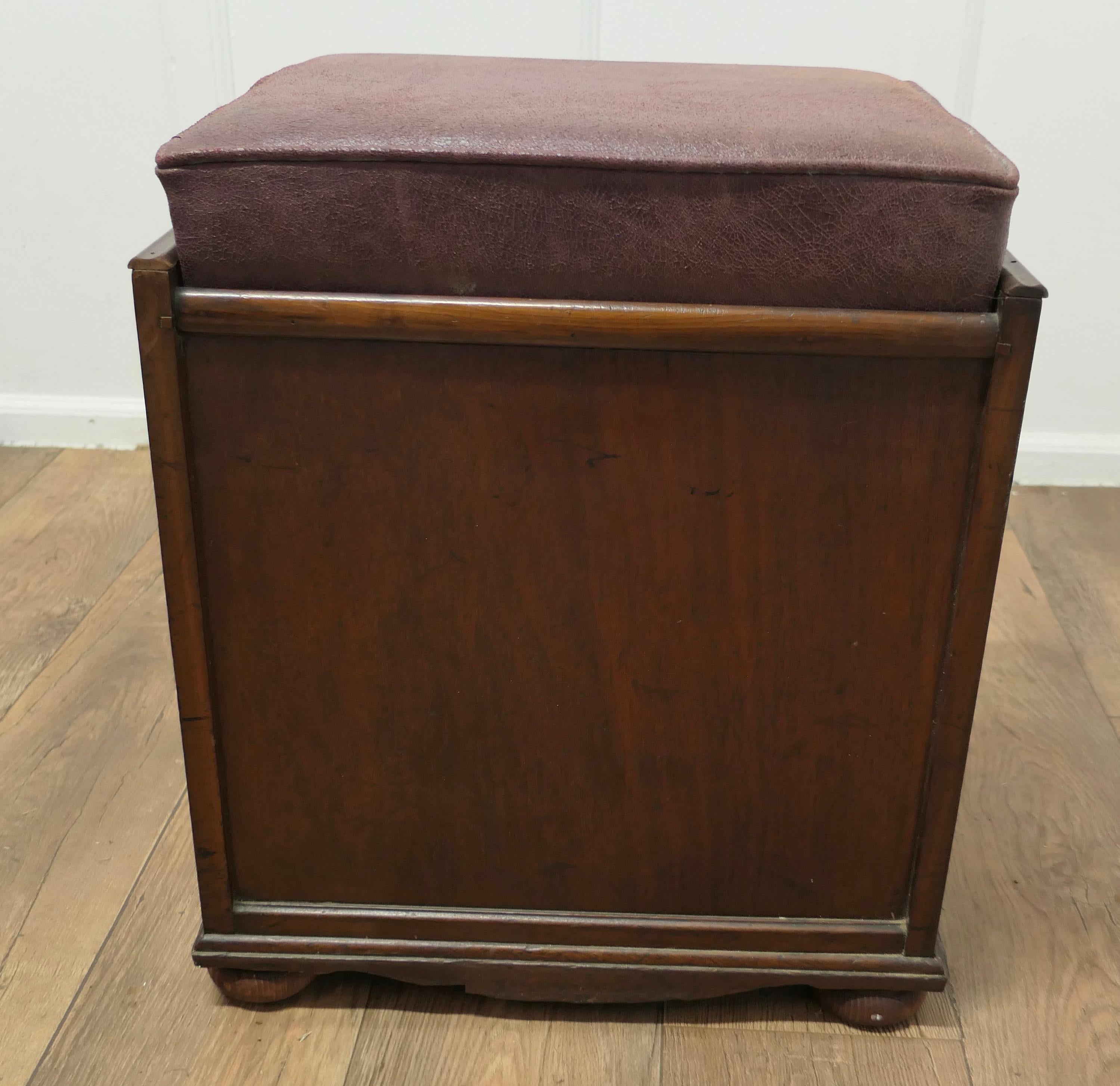 Victorian Walnut Upholstered Fall Front Piano Stool  A lovely looking piece  For Sale 3