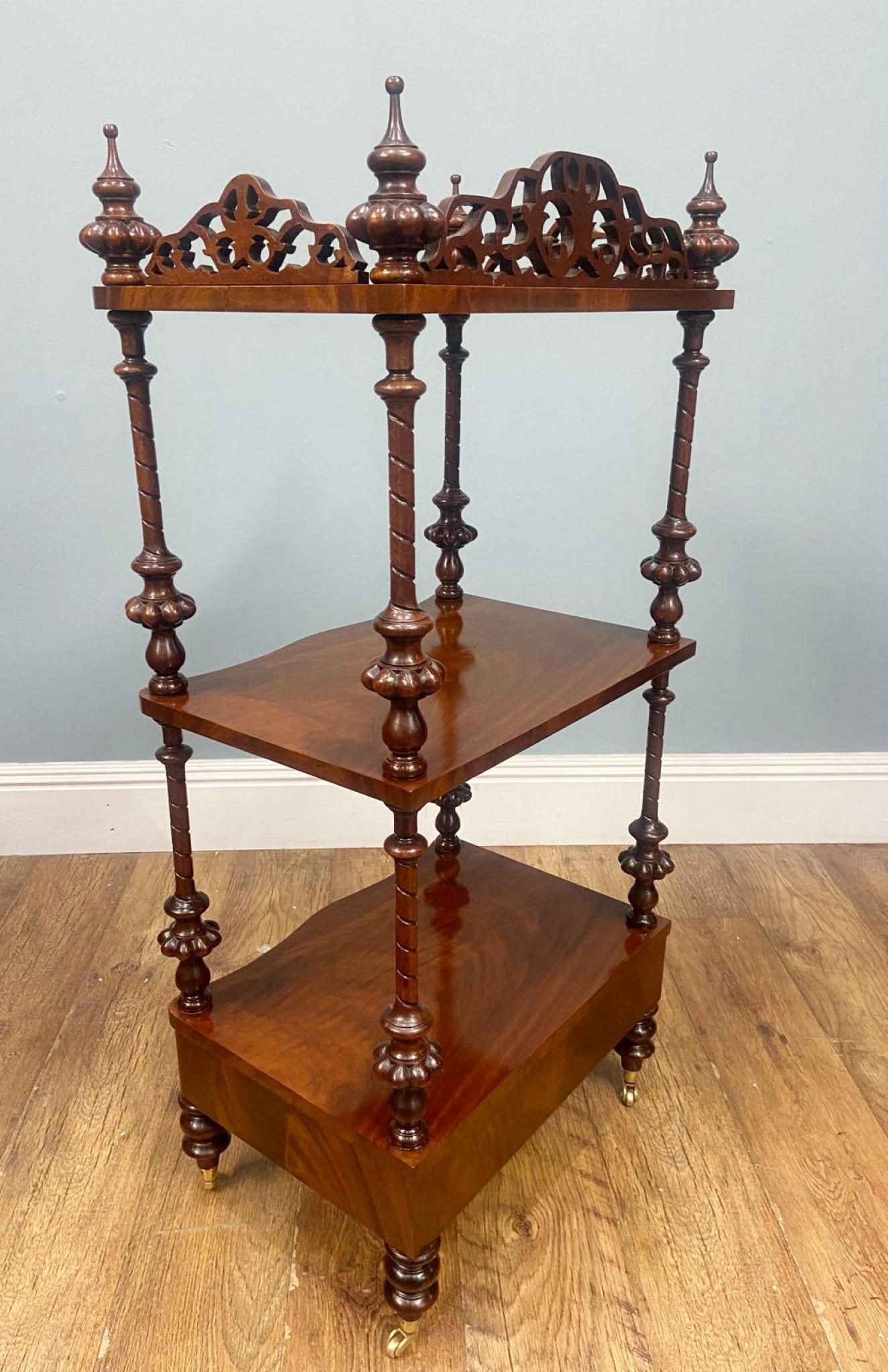 Late 19th Century Victorian Walnut Whatnot Bookcase Shelf Unit 1880 Etagere For Sale