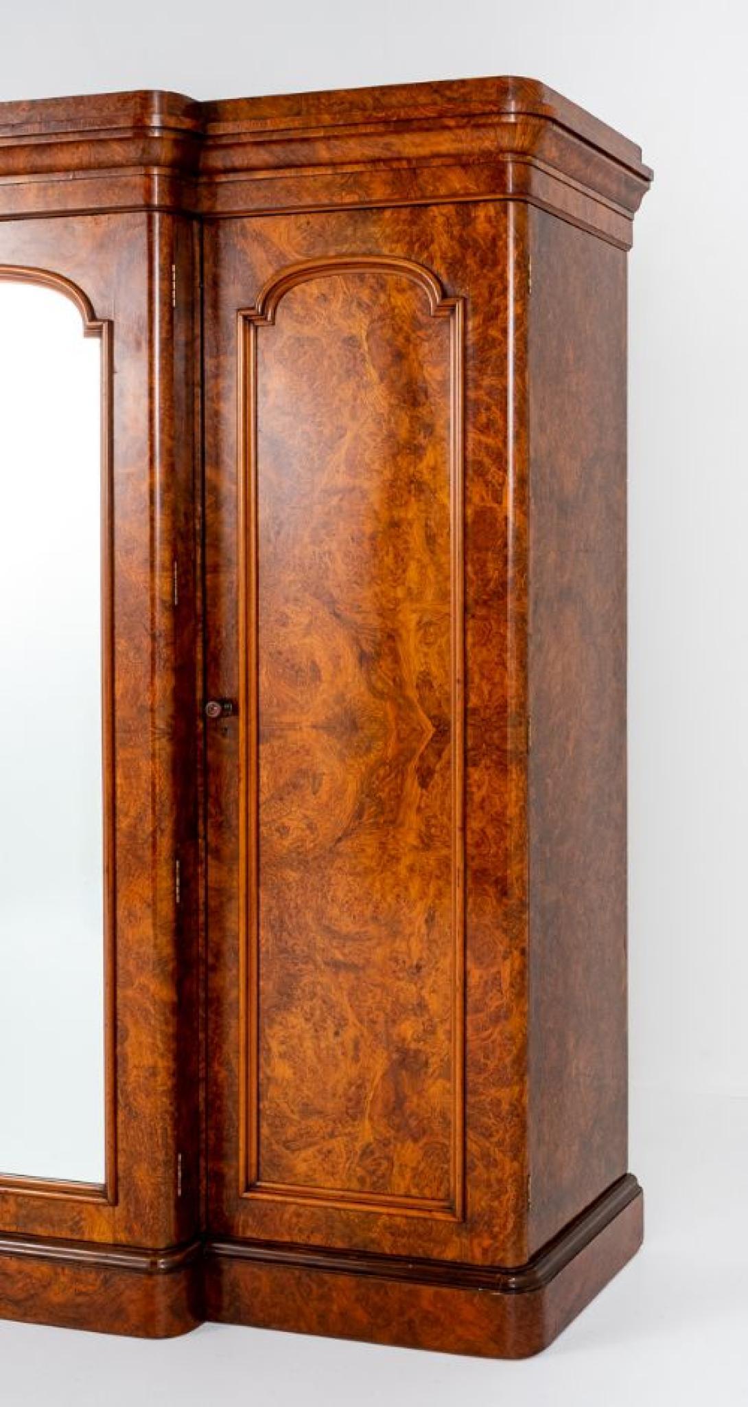 Victorian Wardrobe Walnut Gentlemans Closet Cabinet 1860 In Good Condition For Sale In Potters Bar, GB