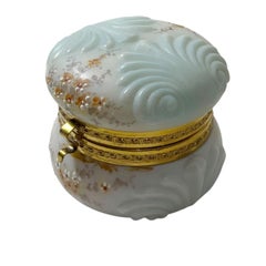 Viktorianische Wavecrest-Box von CF Monroe