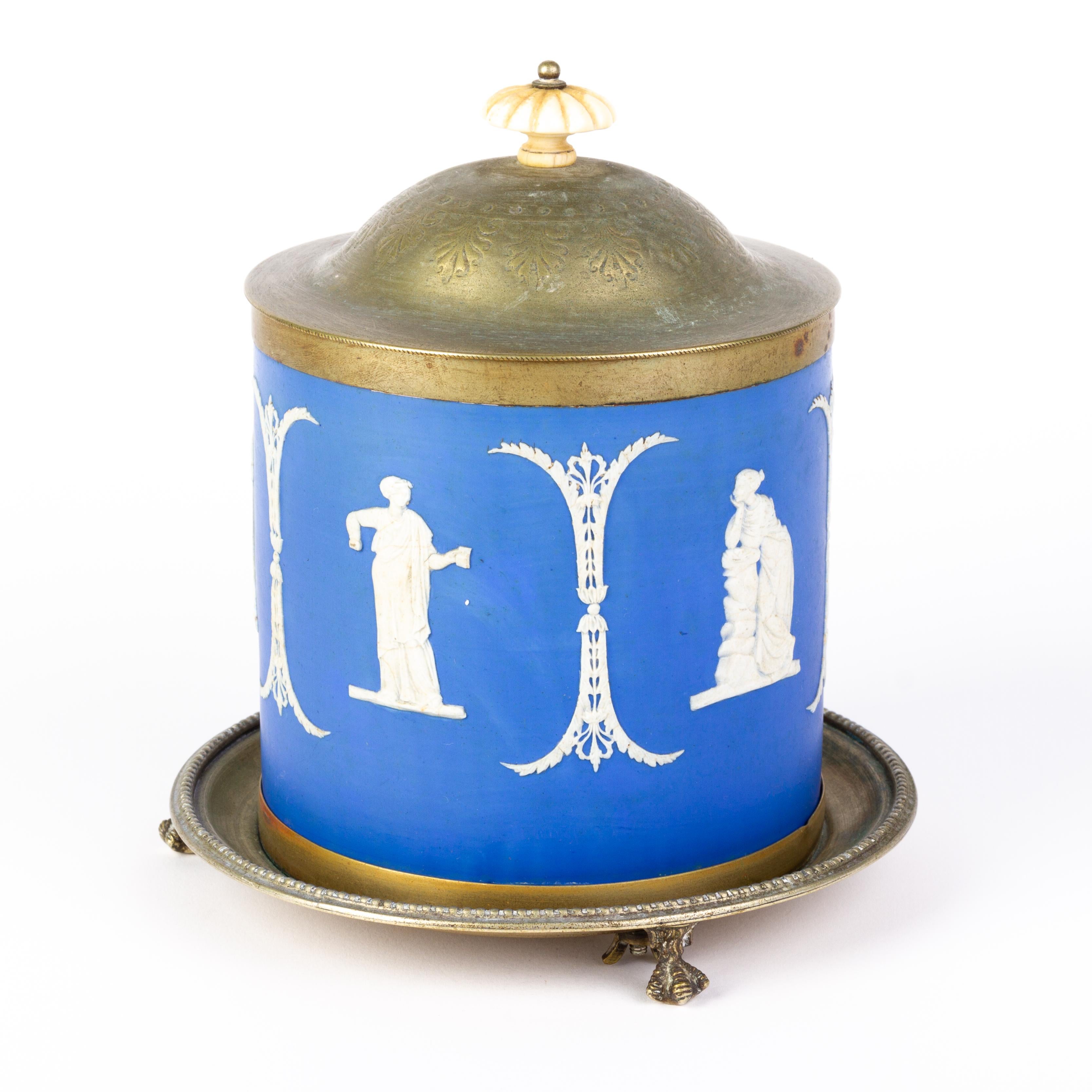 Victorian Wedgwood Portland Blue Jasperware Cameo Neoclassical Lidded Jar In Good Condition In Nottingham, GB