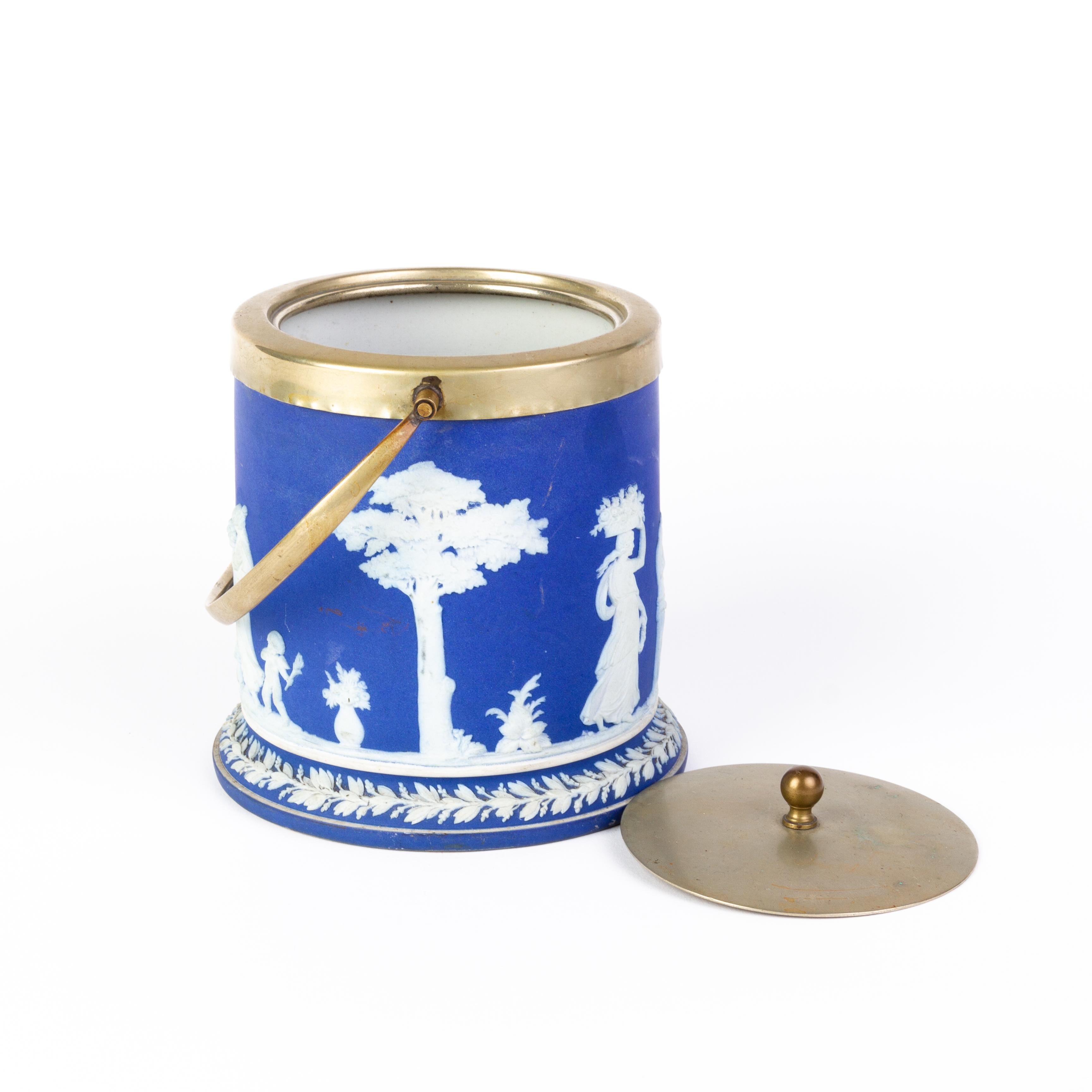 Porcelain Victorian Wedgwood Portland Blue Jasperware Cameo Neoclassical Lidded Jar For Sale