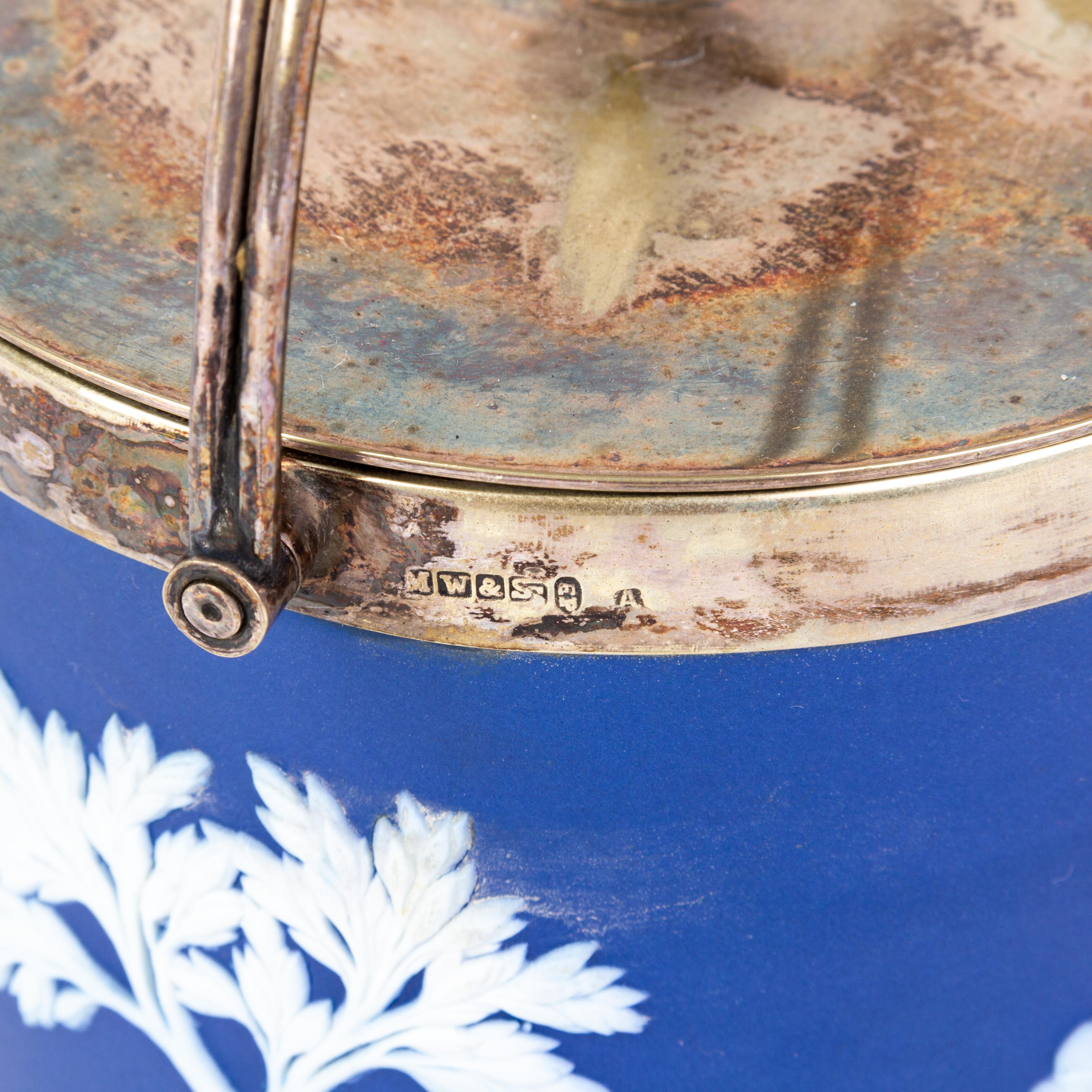 Porcelain Victorian Wedgwood Portland Blue Jasperware Cameo Neoclassical Lidded Jar  For Sale
