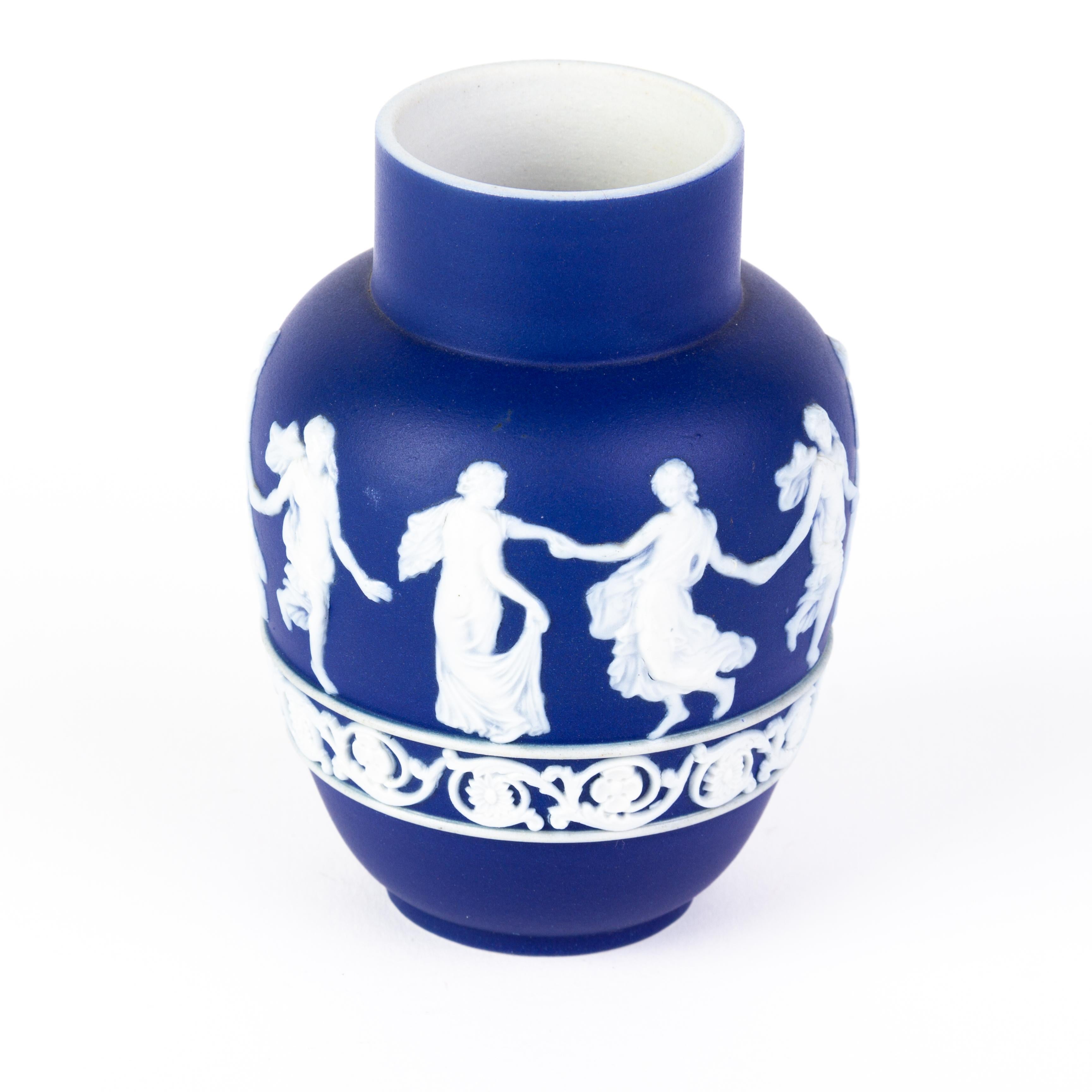 Victorian Wedgwood Portland Blue Jasperware Dancing Hours Baluster Vase
Good condition
Free international shipping.