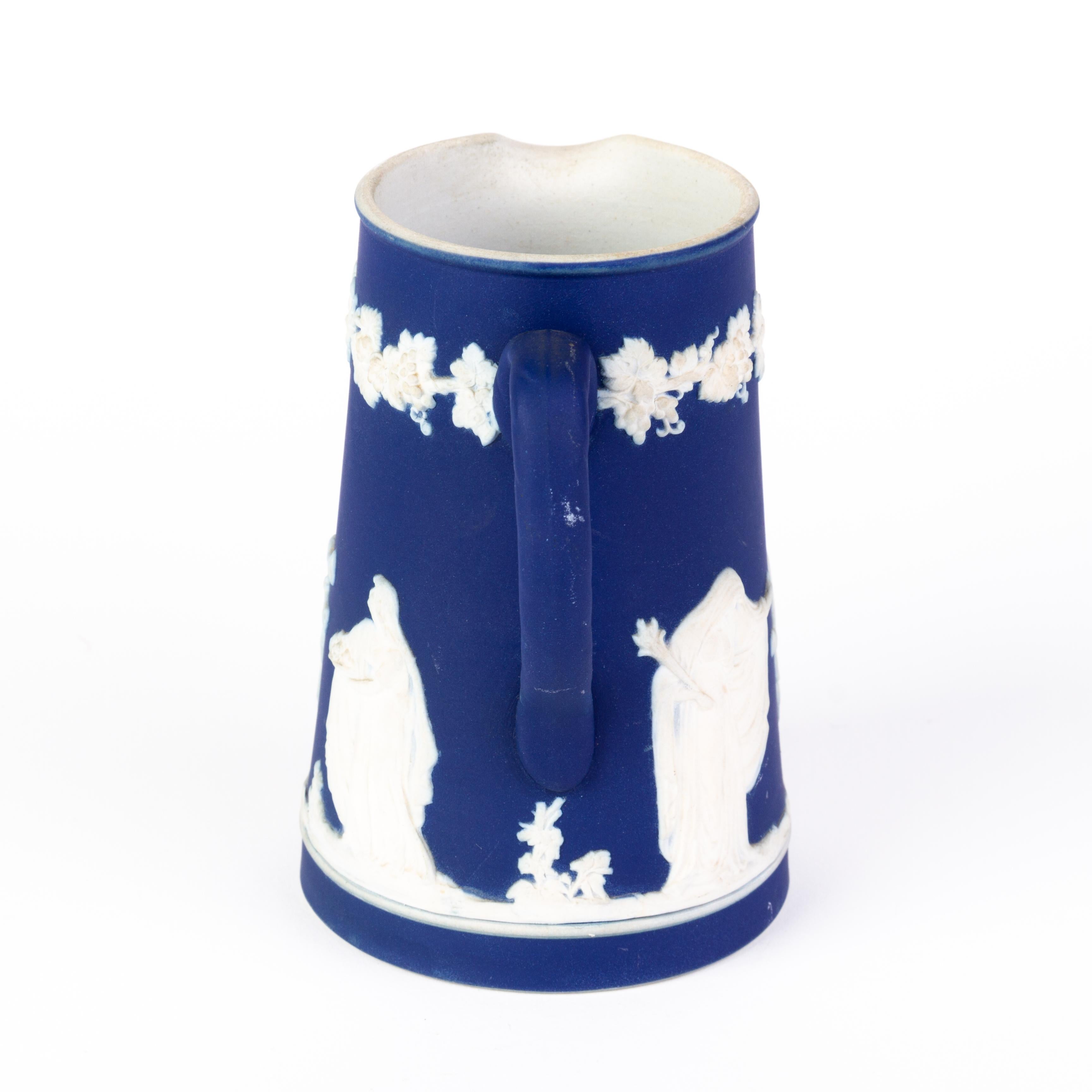 XIXe siècle Pichet victorien Wedgwood Portland en jaspe bleu de style néoclassique 
