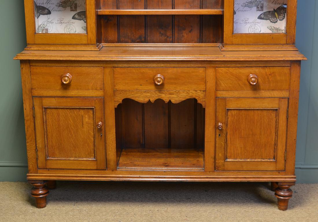 Victorian Welsh Oak Antique Dresser For Sale 5