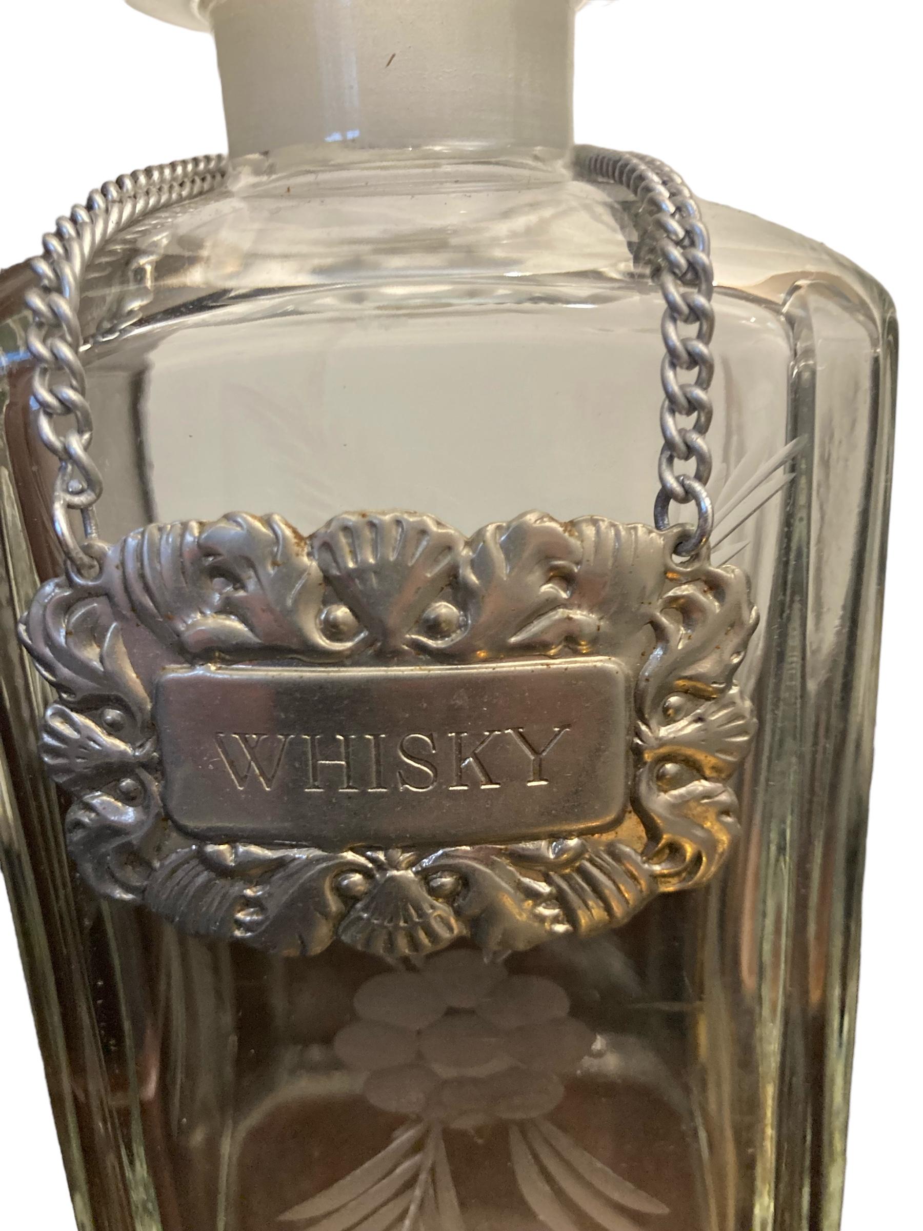 Viktorianischer Whiskey & Gin Dekanter Tantalus mit Schlüssel  im Angebot 1