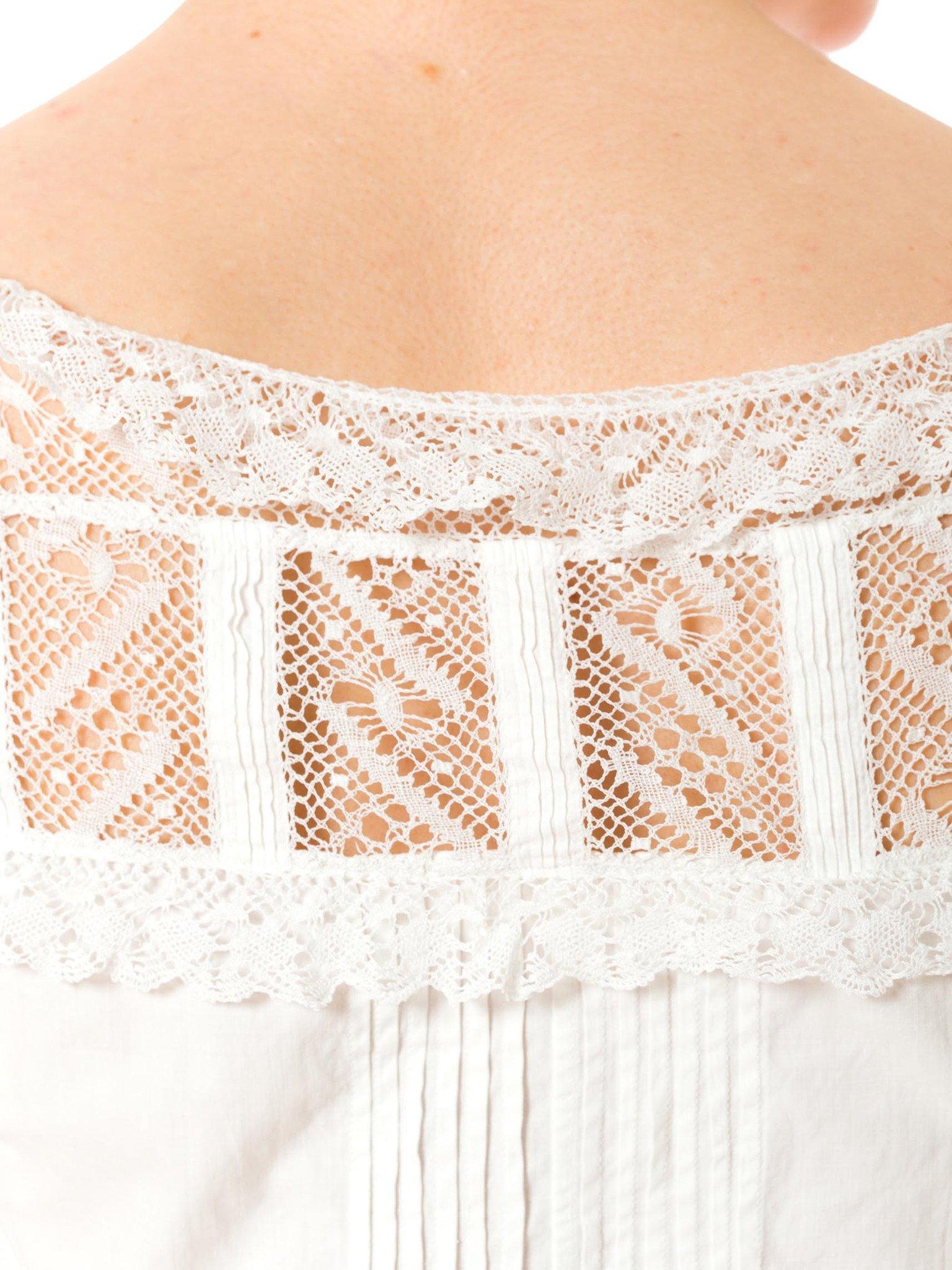 Viktorianisches Korsettkleid aus weißer Bio-Baumwolle und handgefertigter Spitze mit Chemise-Besatz im Angebot 2
