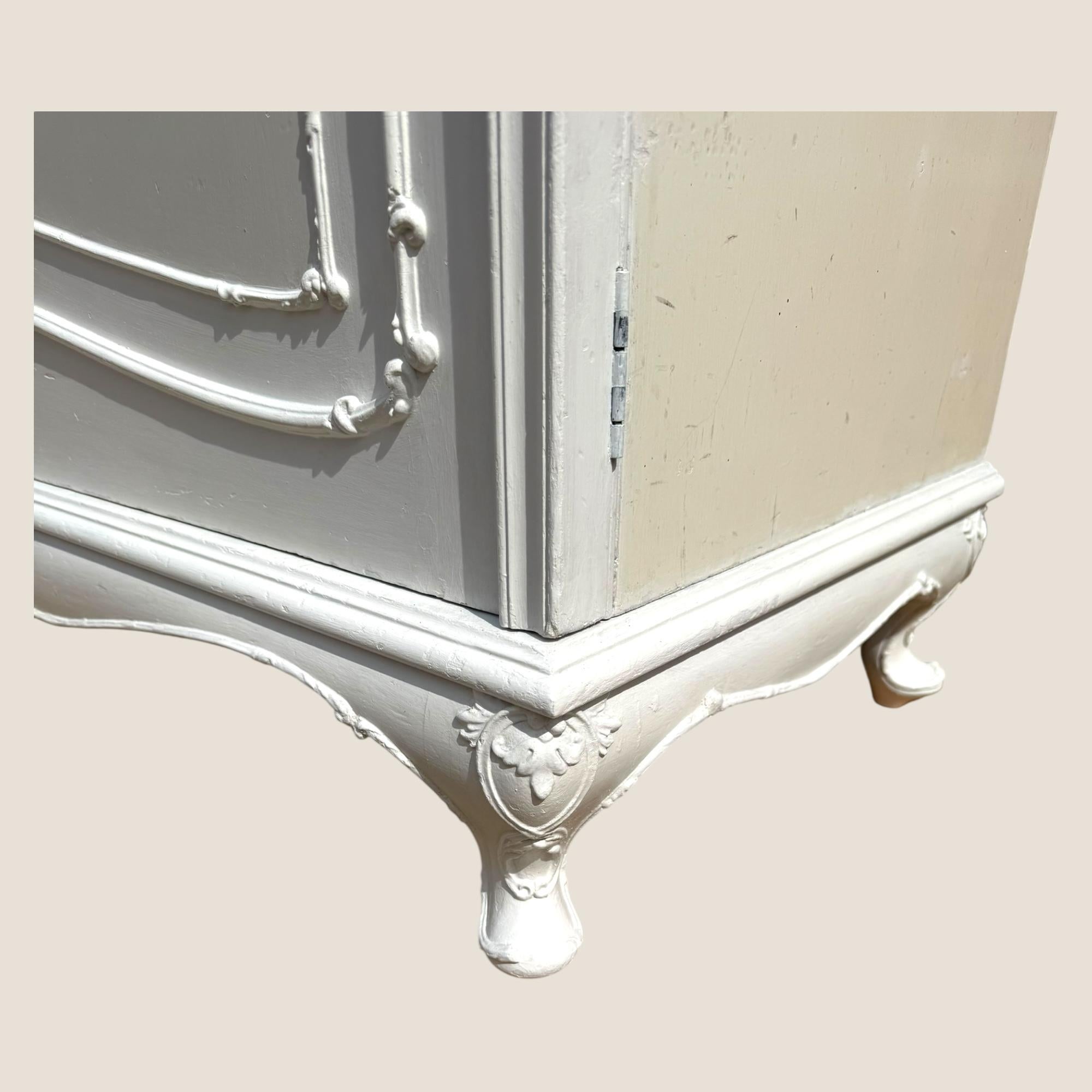 Victorian White Painted 3 Door Wardrobe For Sale 10