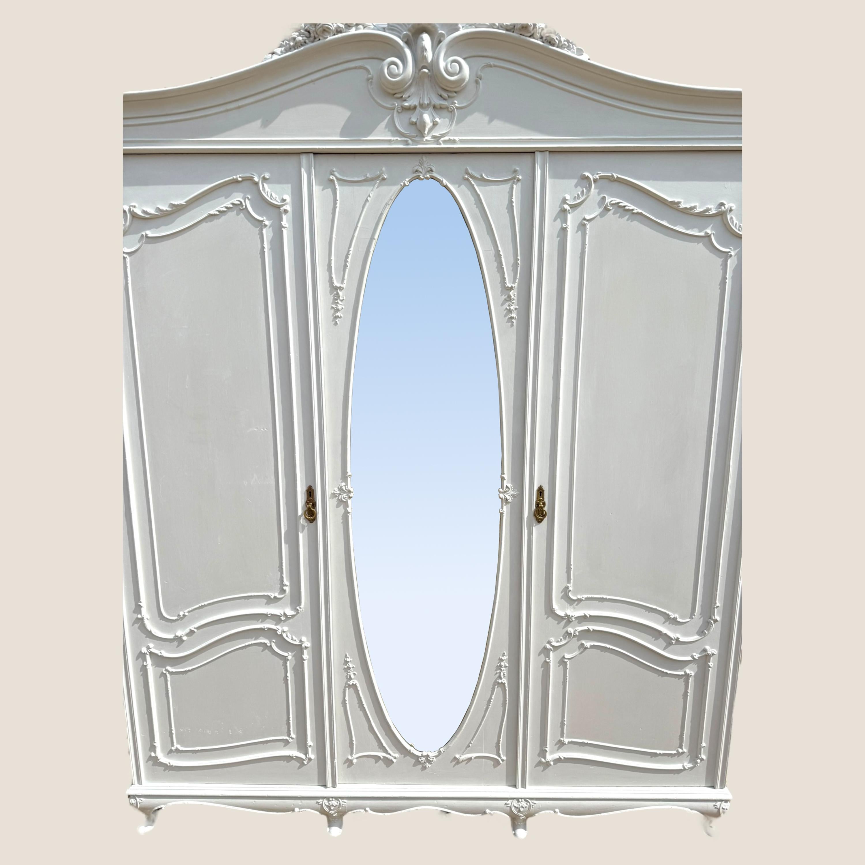 19th Century Victorian White Painted 3 Door Wardrobe For Sale