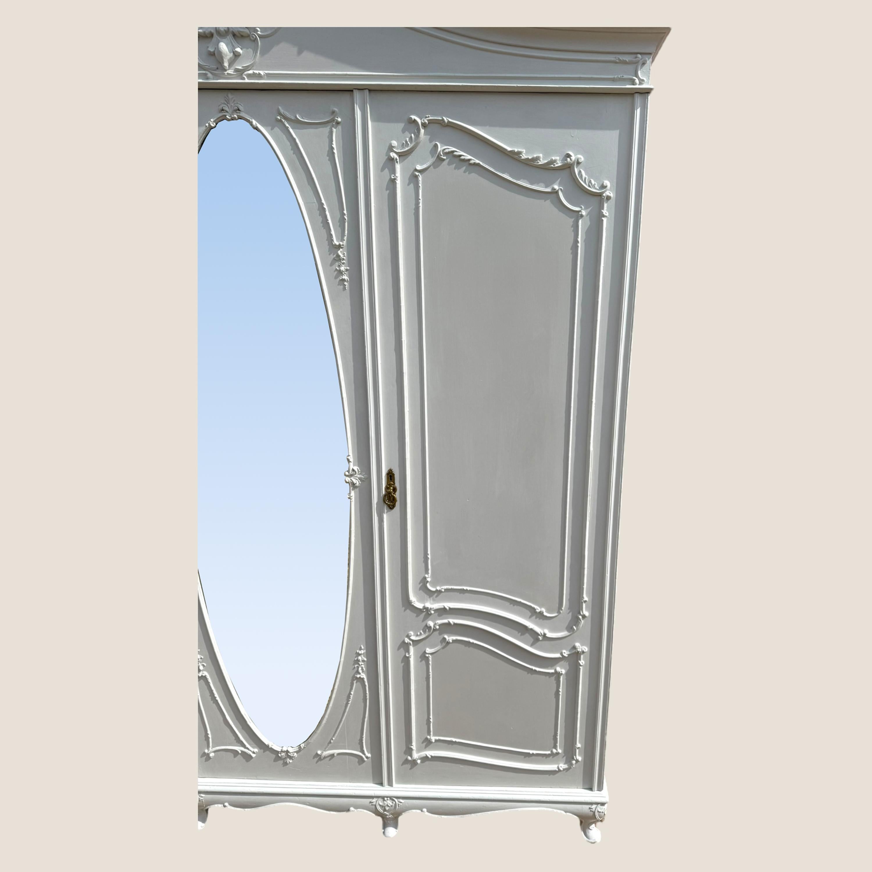 Pine Victorian White Painted 3 Door Wardrobe For Sale