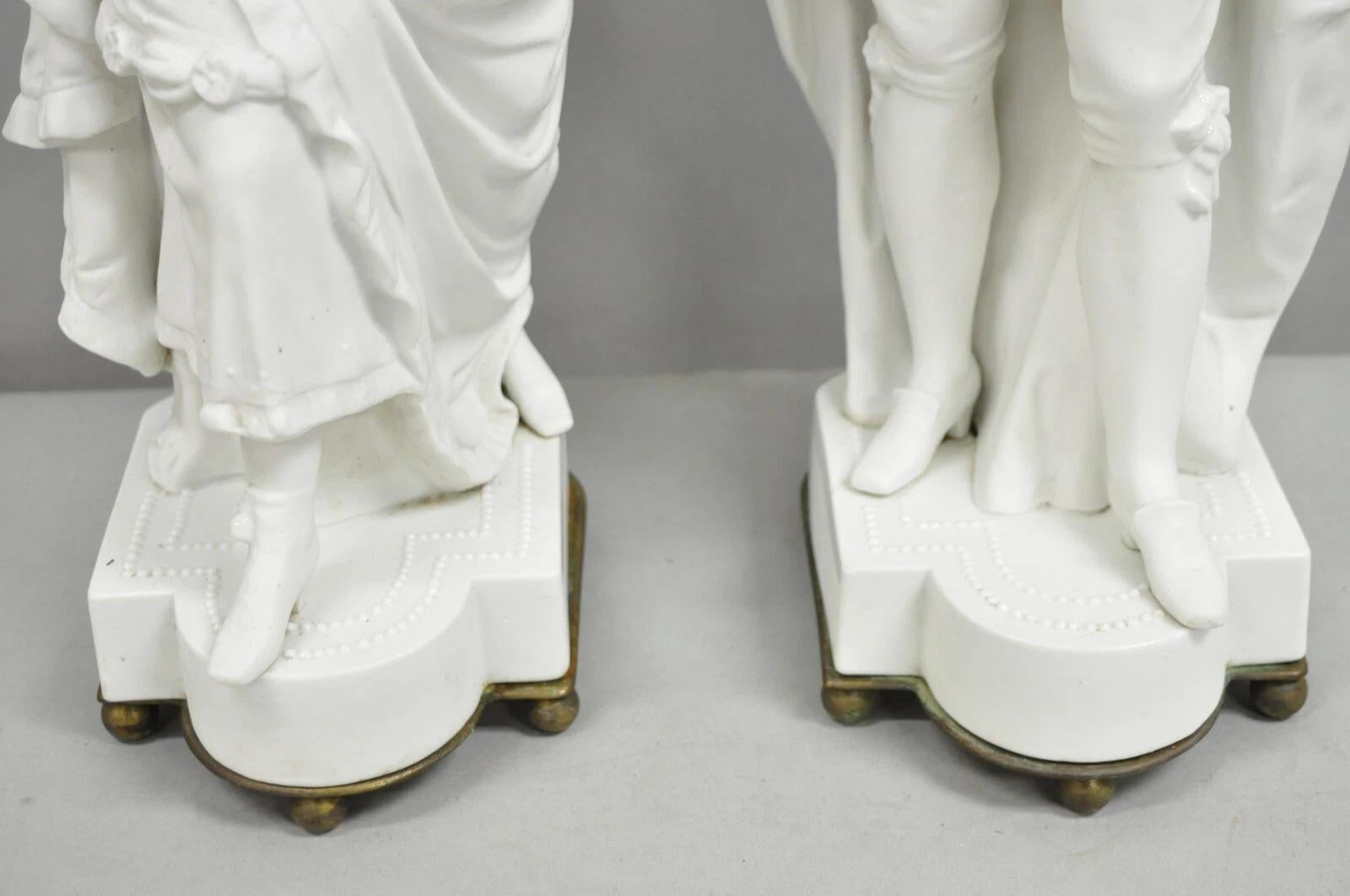 Viktorianische weiße Parian Porzellan Figural Bisque Mann und Frau Tischlampen, Paar im Angebot 6