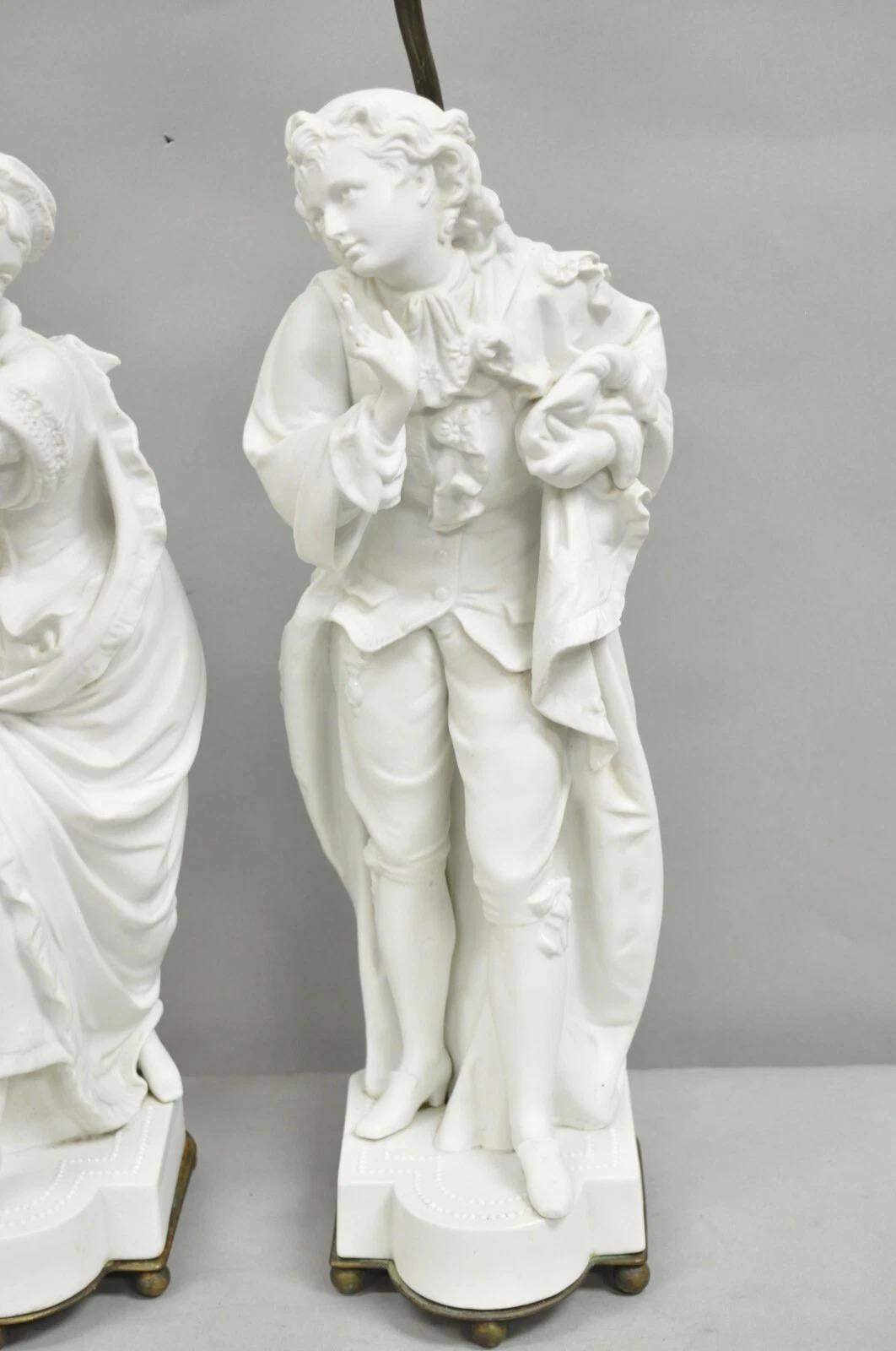 Viktorianische weiße Parian Porzellan Figural Bisque Mann und Frau Tischlampen, Paar im Angebot 1