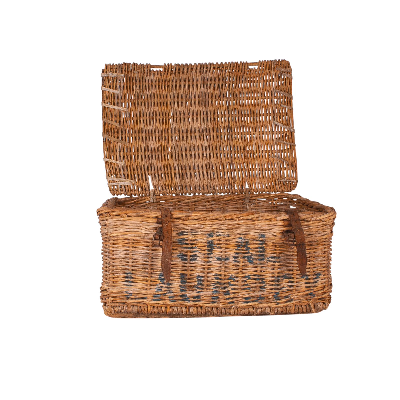 Victorian Wicker Basket, England, circa 1900 1