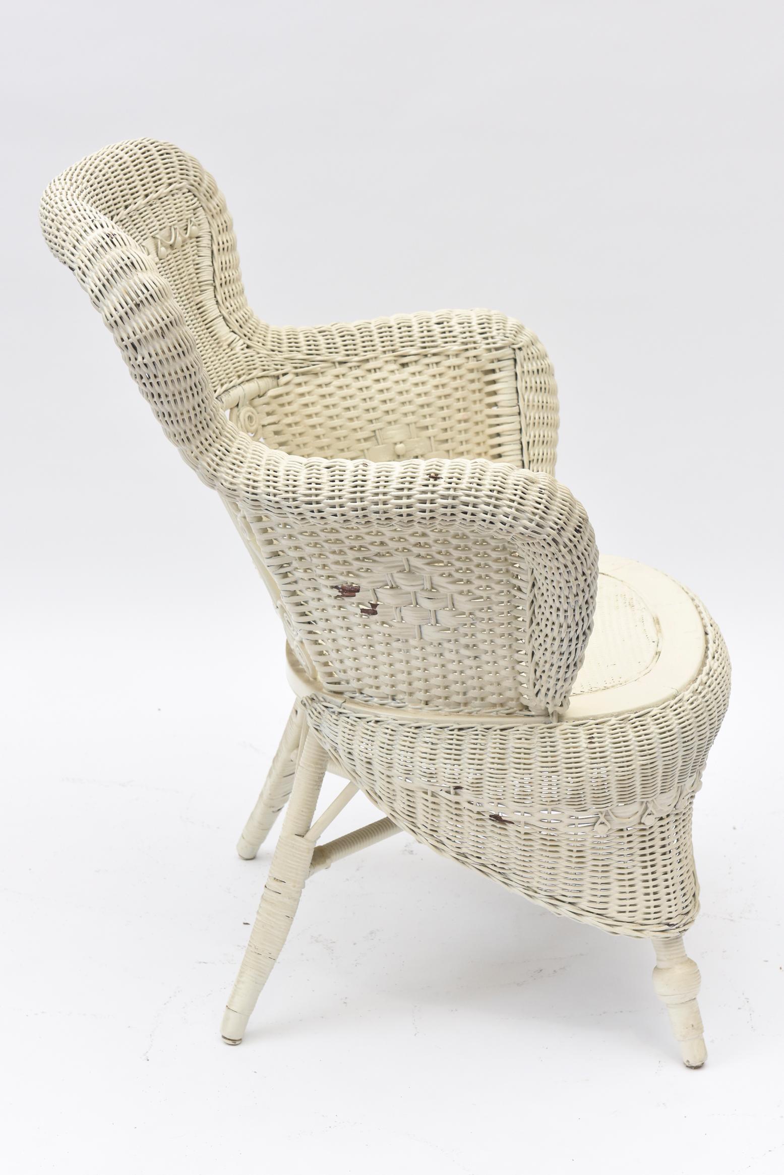 American Victorian Wicker Parlor Set ‘His, Her and Child's’ Chairs, Settee and Rocker For Sale