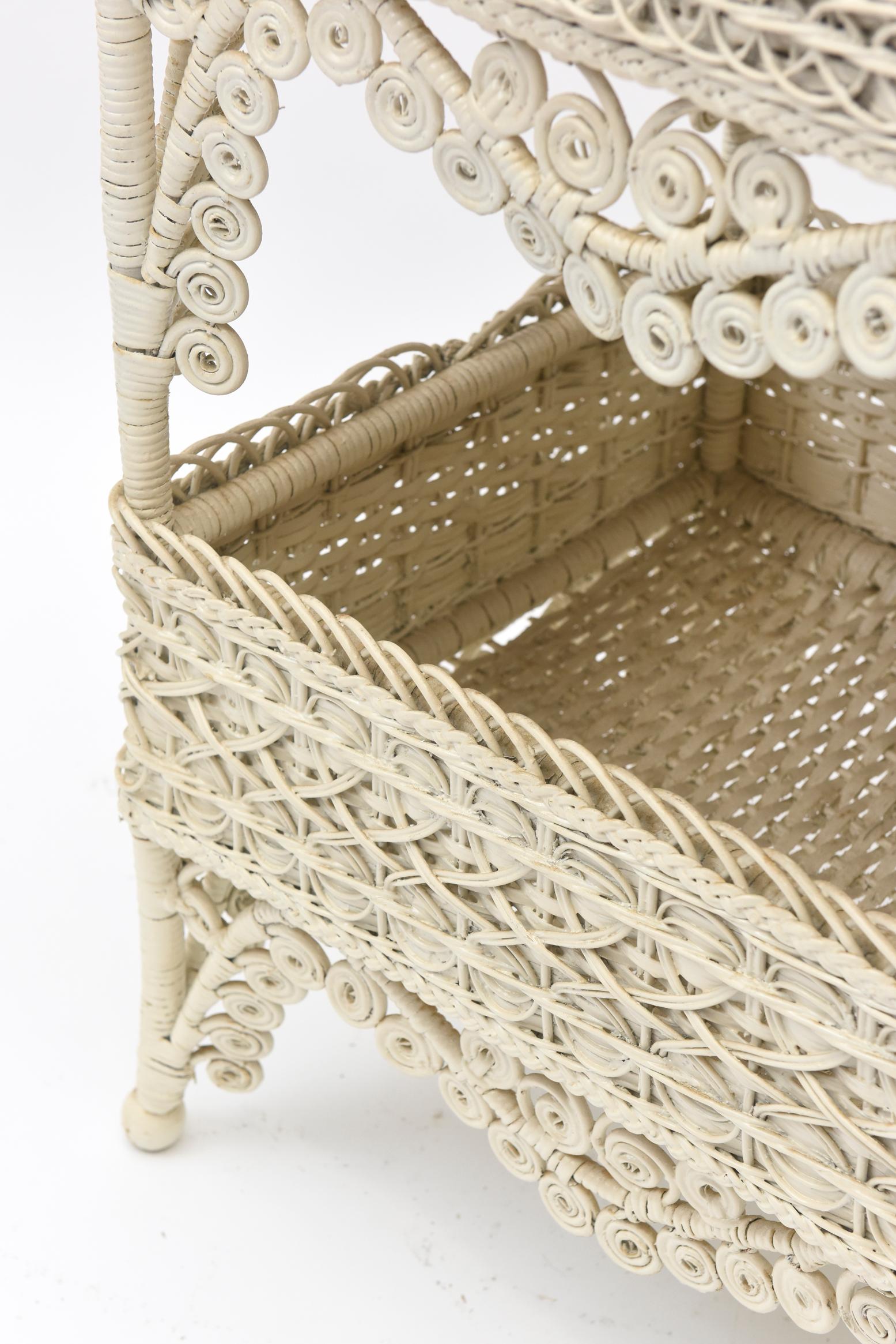 Woven Victorian Wicker Sewing Stand For Sale