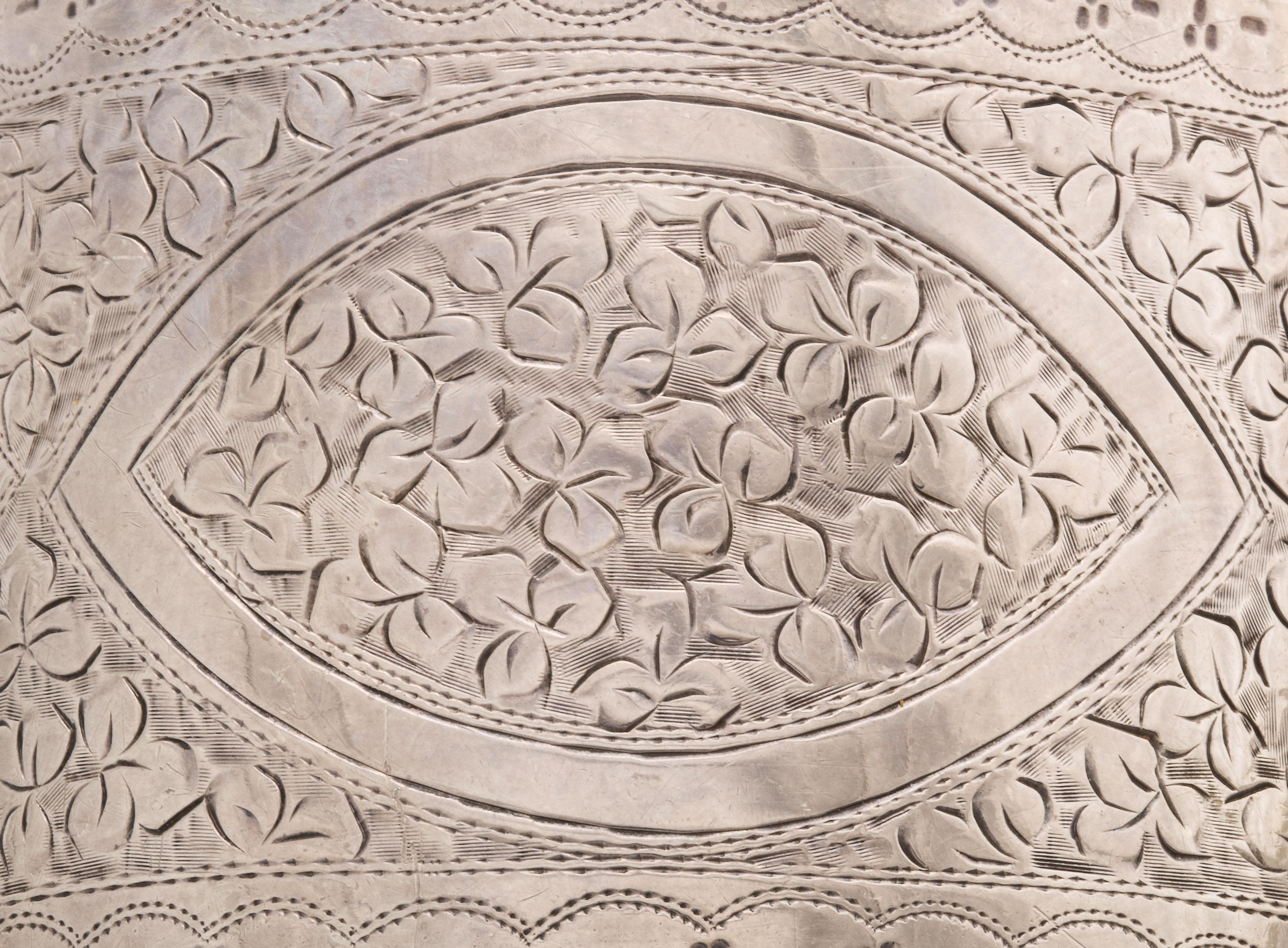 Puño Victoriano Ancho Hoja de Hiedra Significa Aferrarse en venta 1