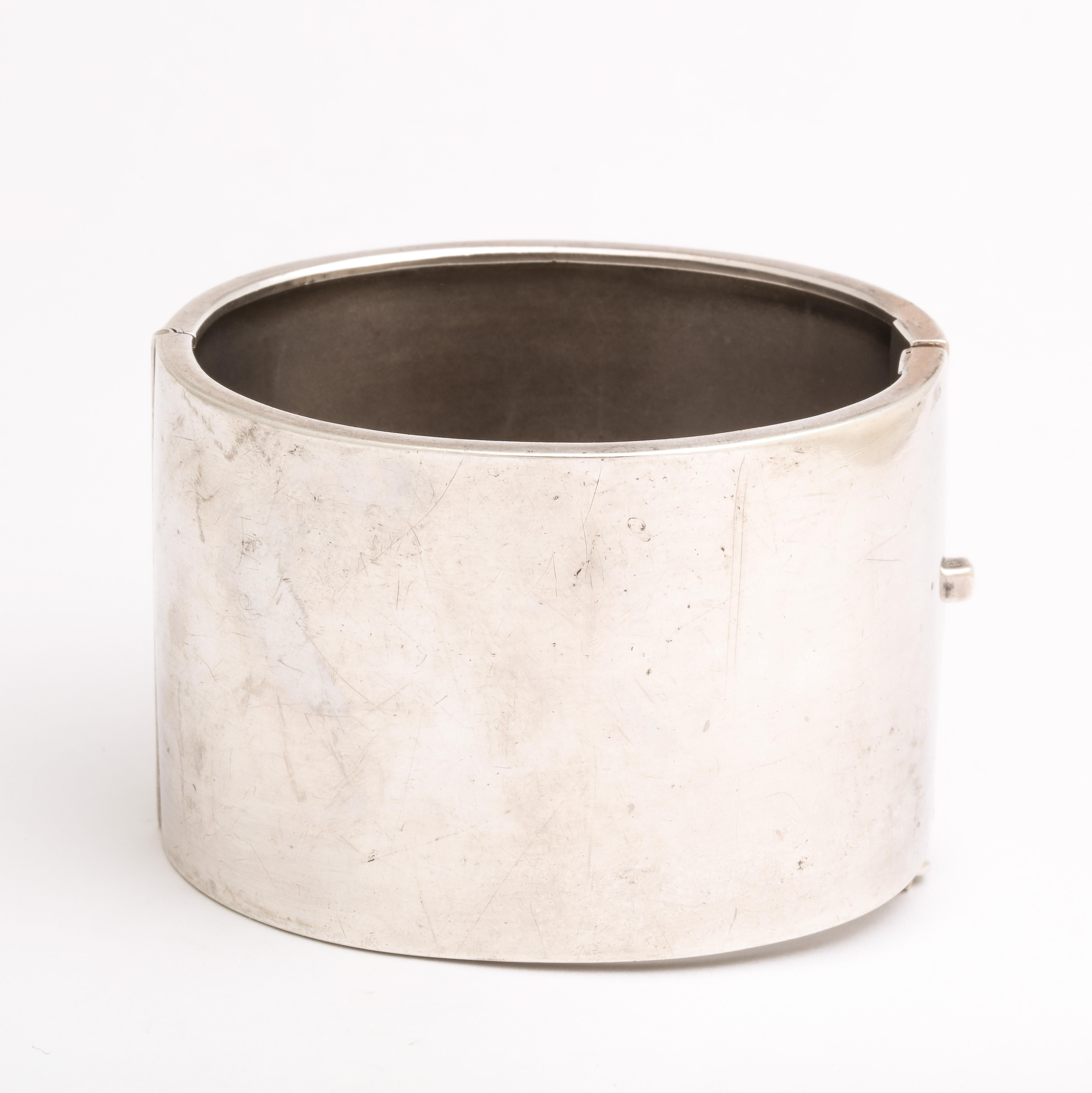 Puño Victoriano Ancho Hoja de Hiedra Significa Aferrarse en venta 5