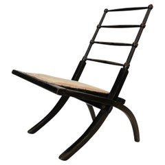 Sedia decorativa bassa in legno di noce ebanizzato di William Godwin, di epoca vittoriana, Foldes