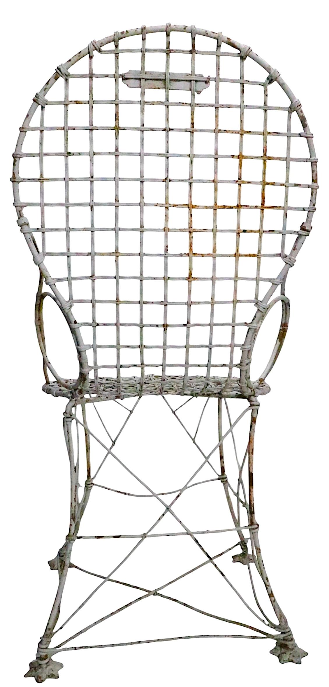 Chaises de jardin victoriennes en fil de fer par Howard & Morse vers 1880/1900 en vente 11