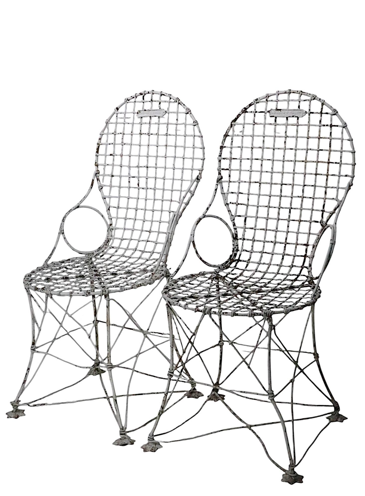 Victorien Chaises de jardin victoriennes en fil de fer par Howard & Morse vers 1880/1900 en vente