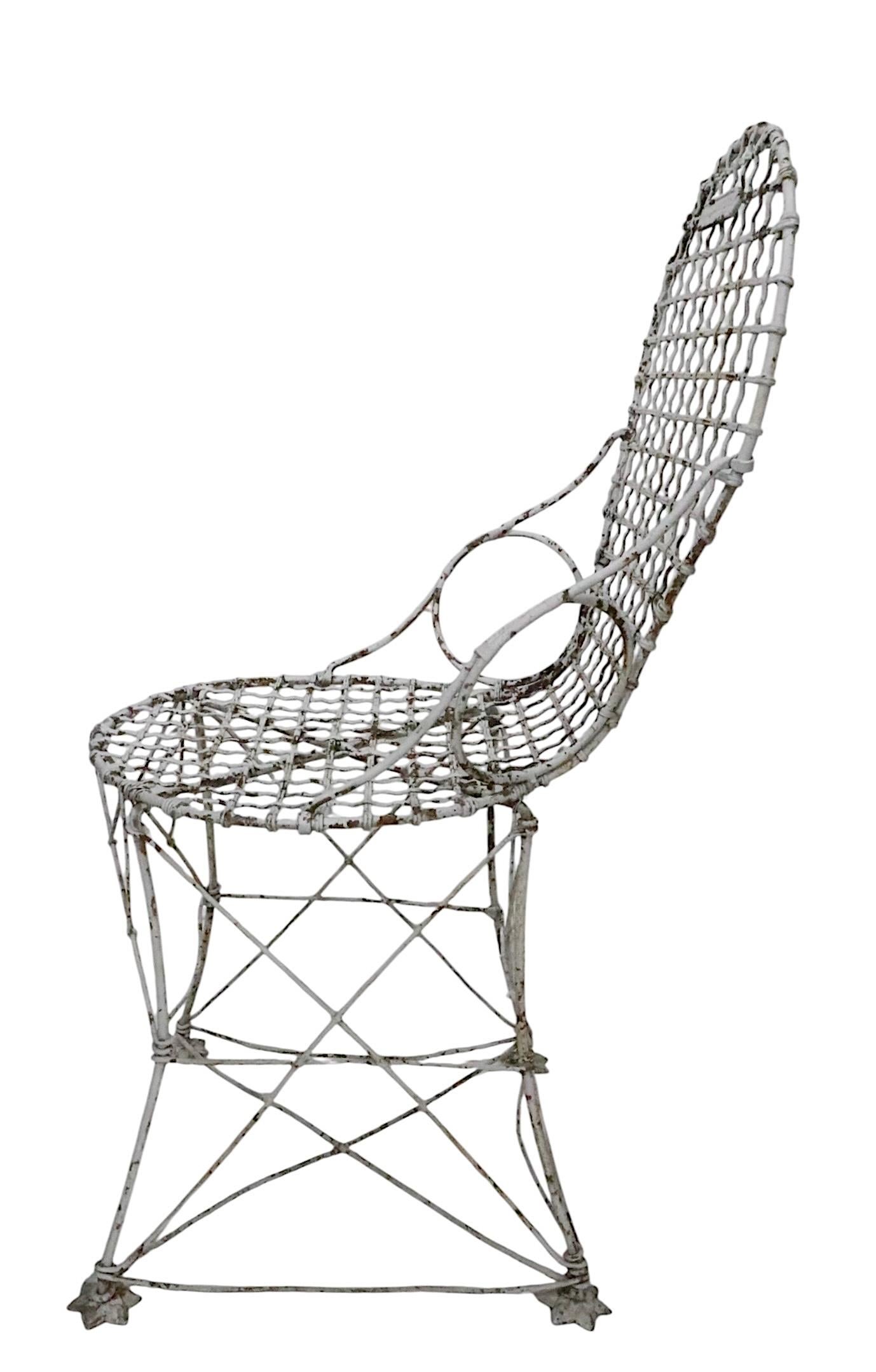 Chaises de jardin victoriennes en fil de fer par Howard & Morse vers 1880/1900 Bon état - En vente à New York, NY