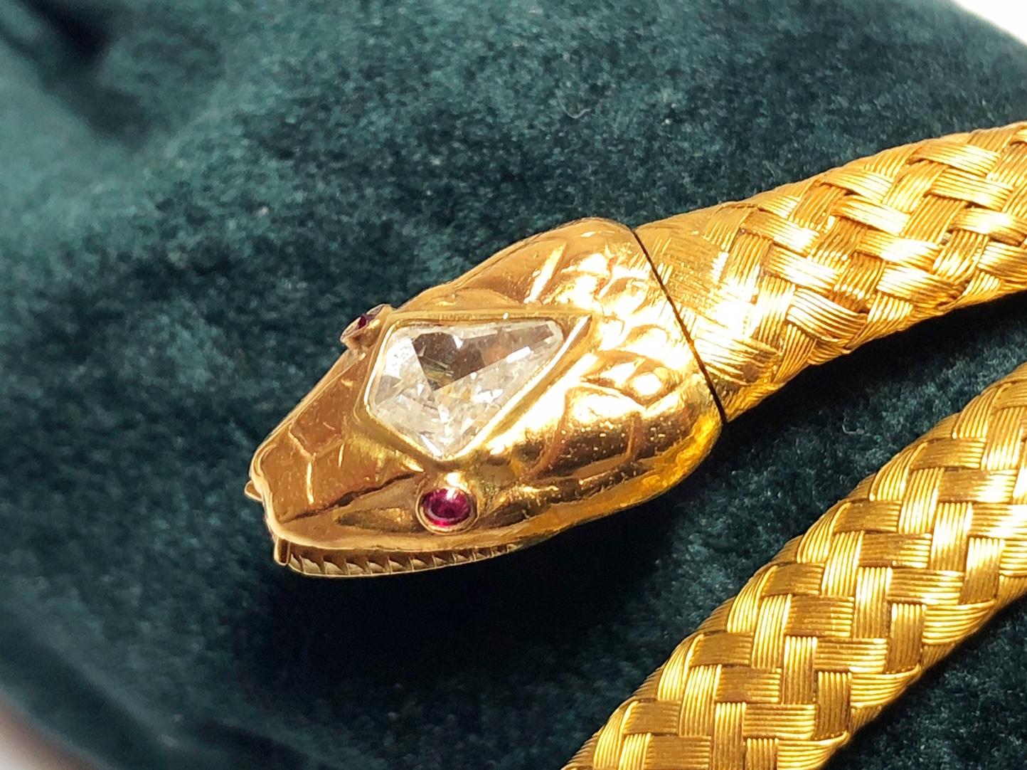 Bracelet serpent or tissé victorien Bon état à London, GB
