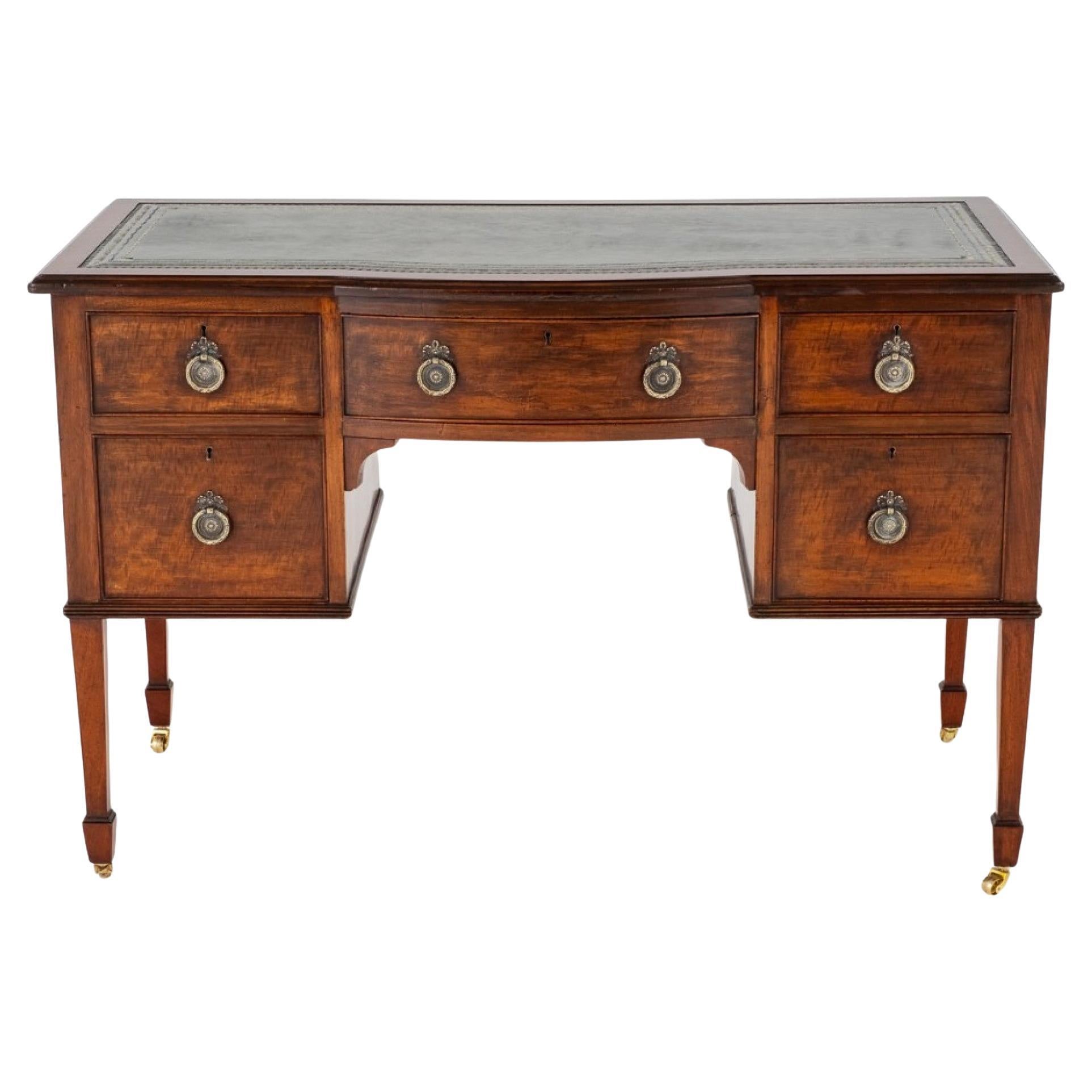 English Victorian Mahogany 19th Century Writing Desk For Sale at 1stDibs