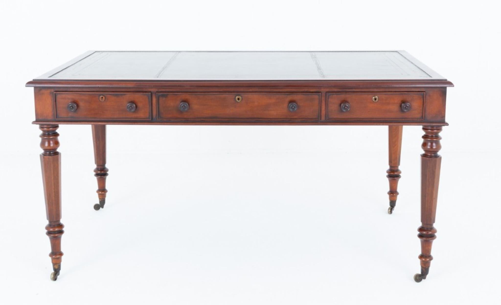 Victorien Table d'écriture victorienne en acajou antique 1850 en vente