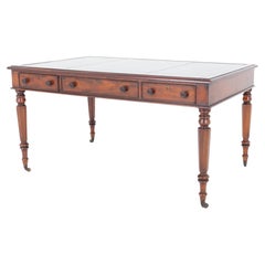 Table d'écriture victorienne en acajou antique 1850