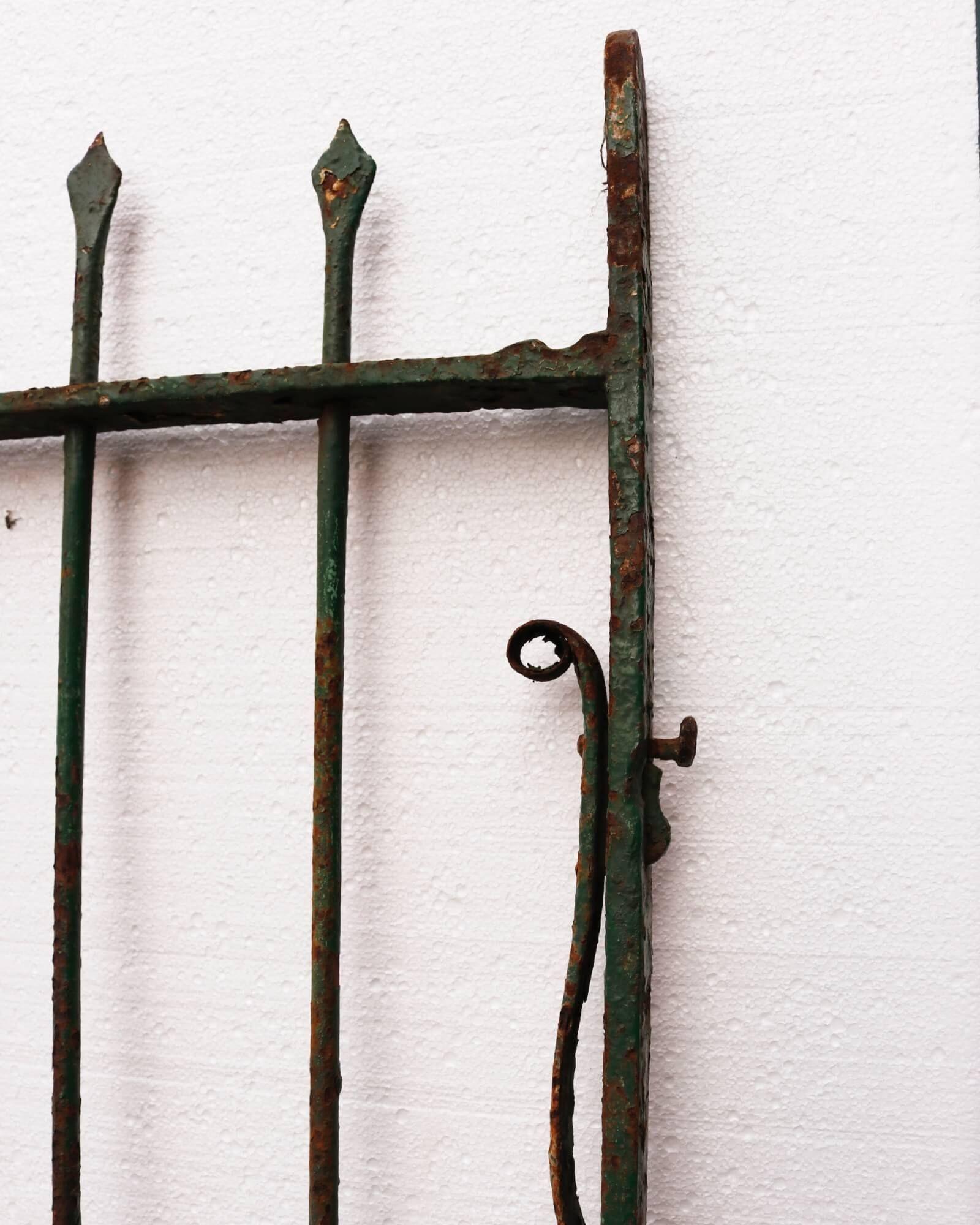 Victorian Wrought Iron French Pedestrian Gate In Fair Condition For Sale In Wormelow, Herefordshire