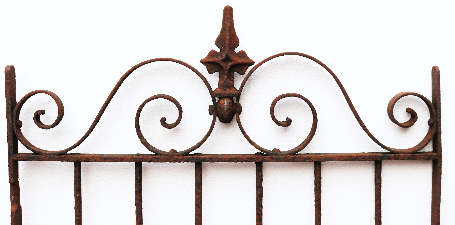 Victorian Wrought Iron Side Gate In Good Condition In Wormelow, Herefordshire