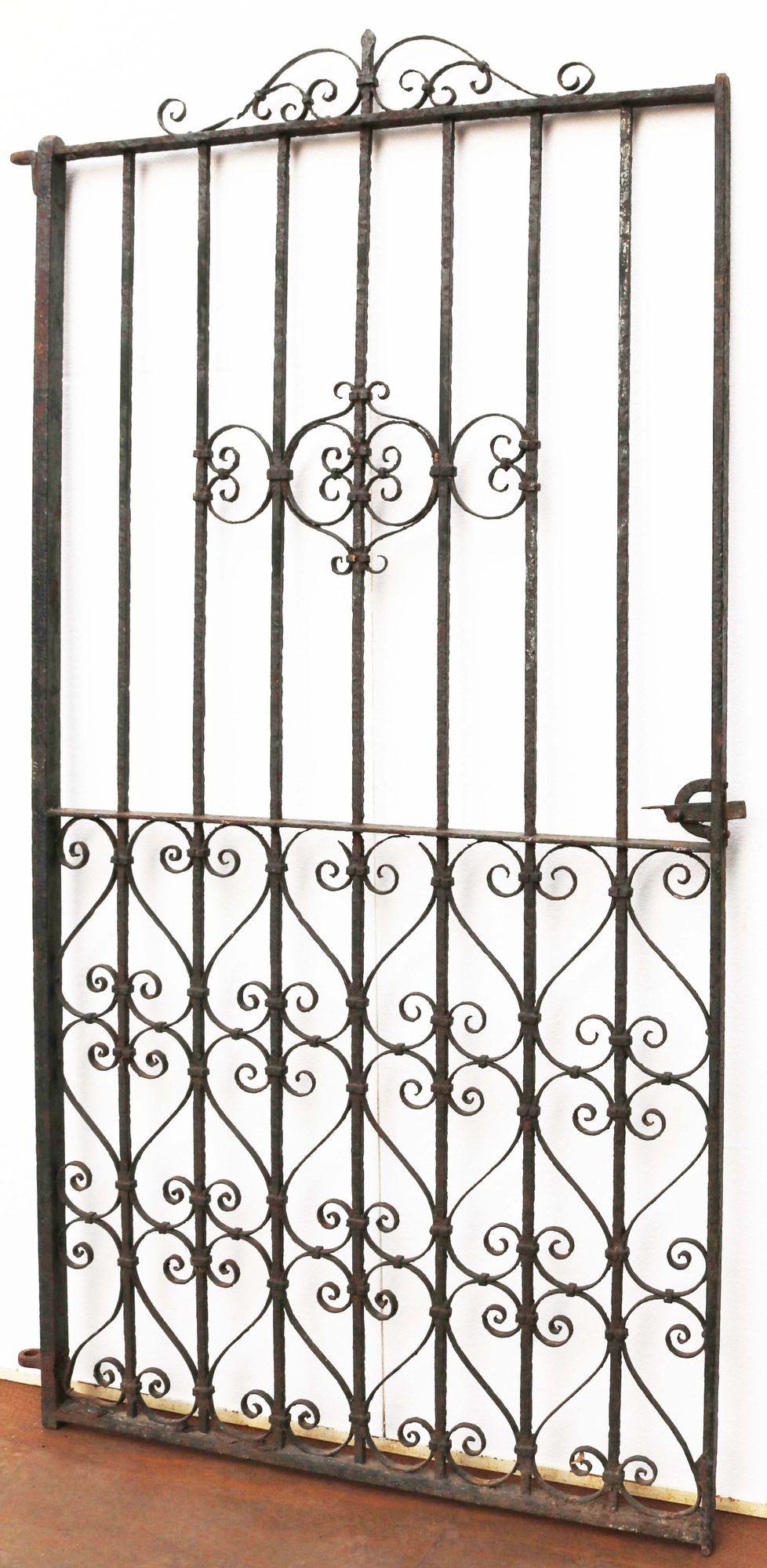 Victorian Wrought Iron Side Gate In Good Condition For Sale In Wormelow, Herefordshire