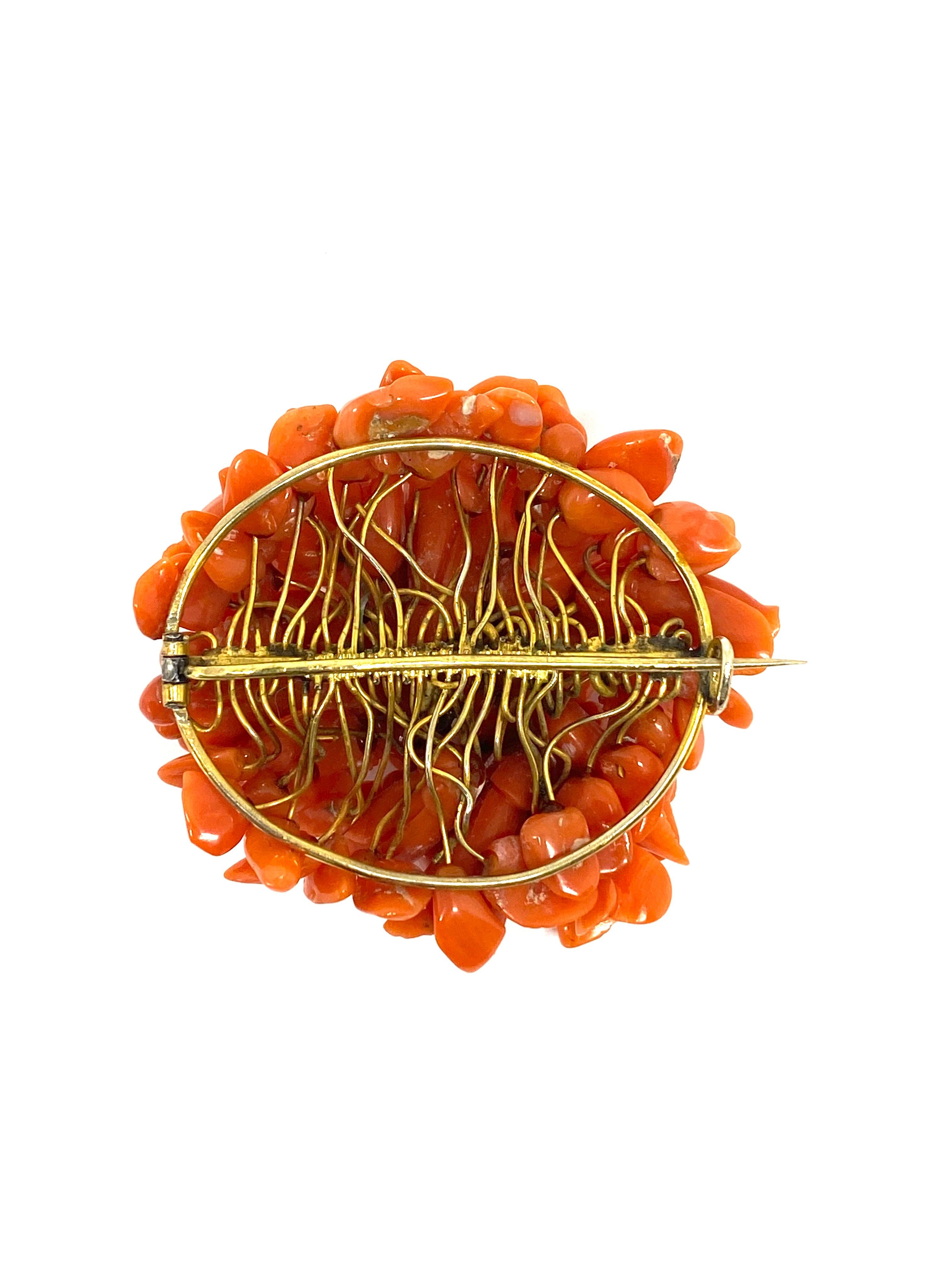 Viktorianische Korallenbrosche aus Gelbgold und Mediterian  im Zustand „Gut“ im Angebot in Beverly Hills, CA