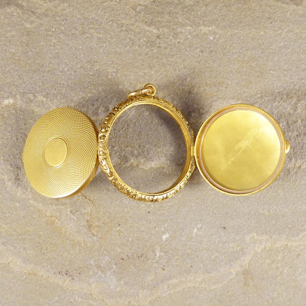 Victorian Yellow Gold Double Sided Locket 15 Carat In Good Condition In Yorkshire, West Yorkshire