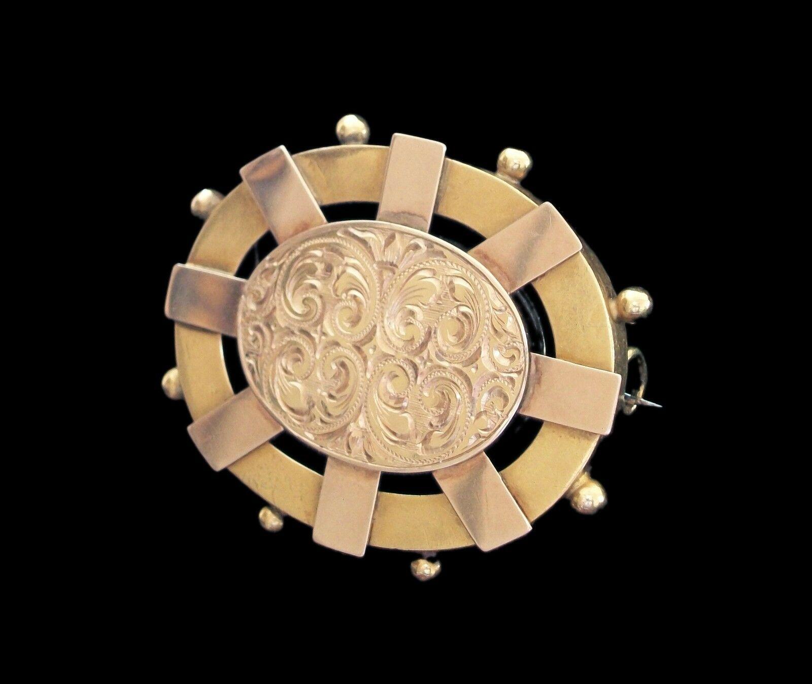 Broche victorienne en or jaune de style néo-étrusque avec médaillon, c. 1860 en vente 2