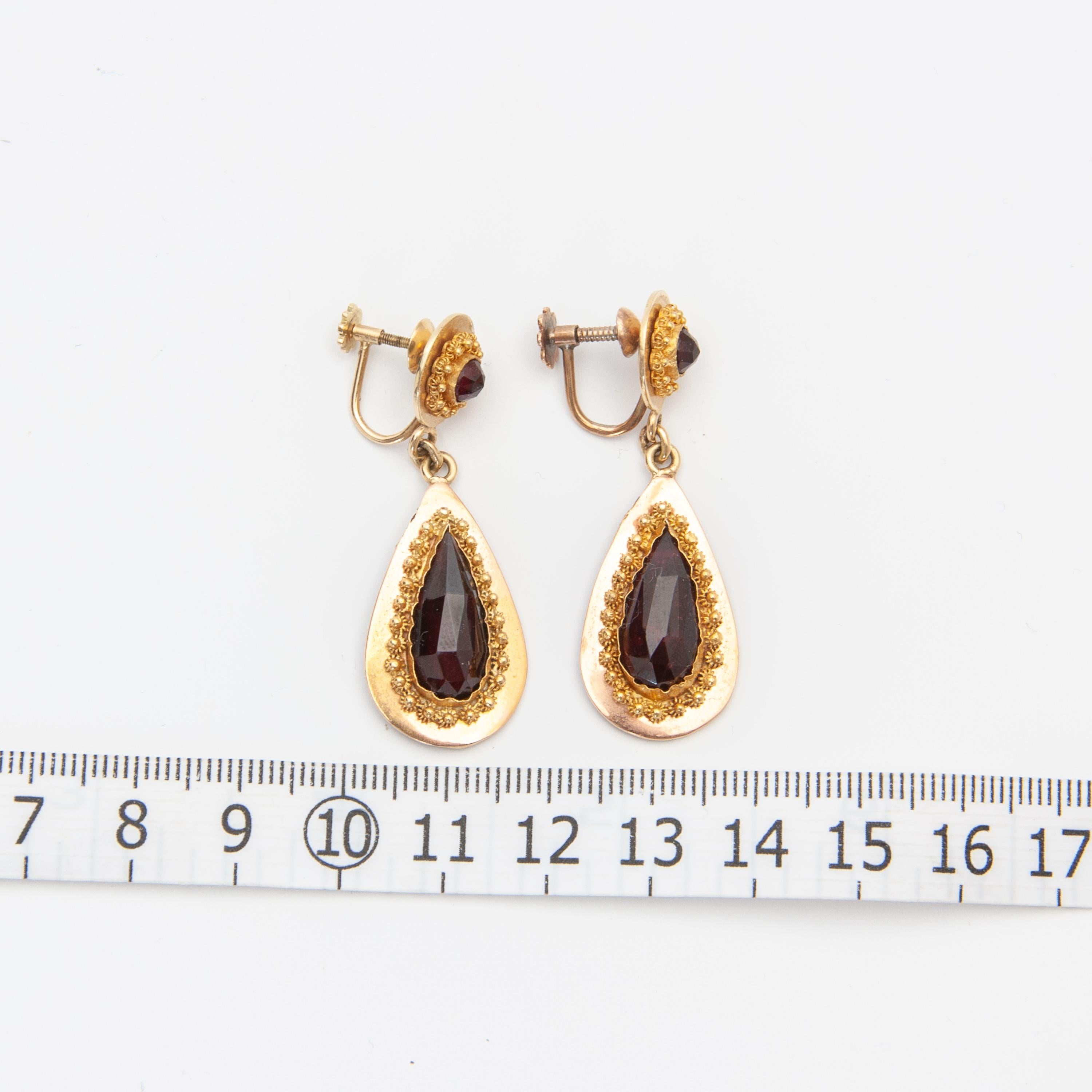 Antique 1890's Garnet Dangle Earrings For Sale 3