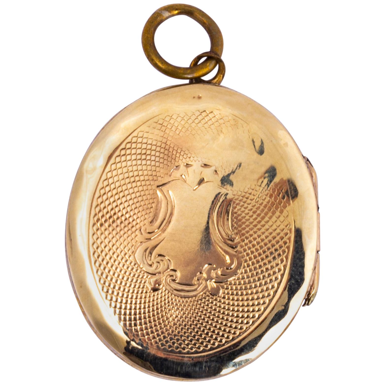 Victorian Yellow Gold Ornate Locket