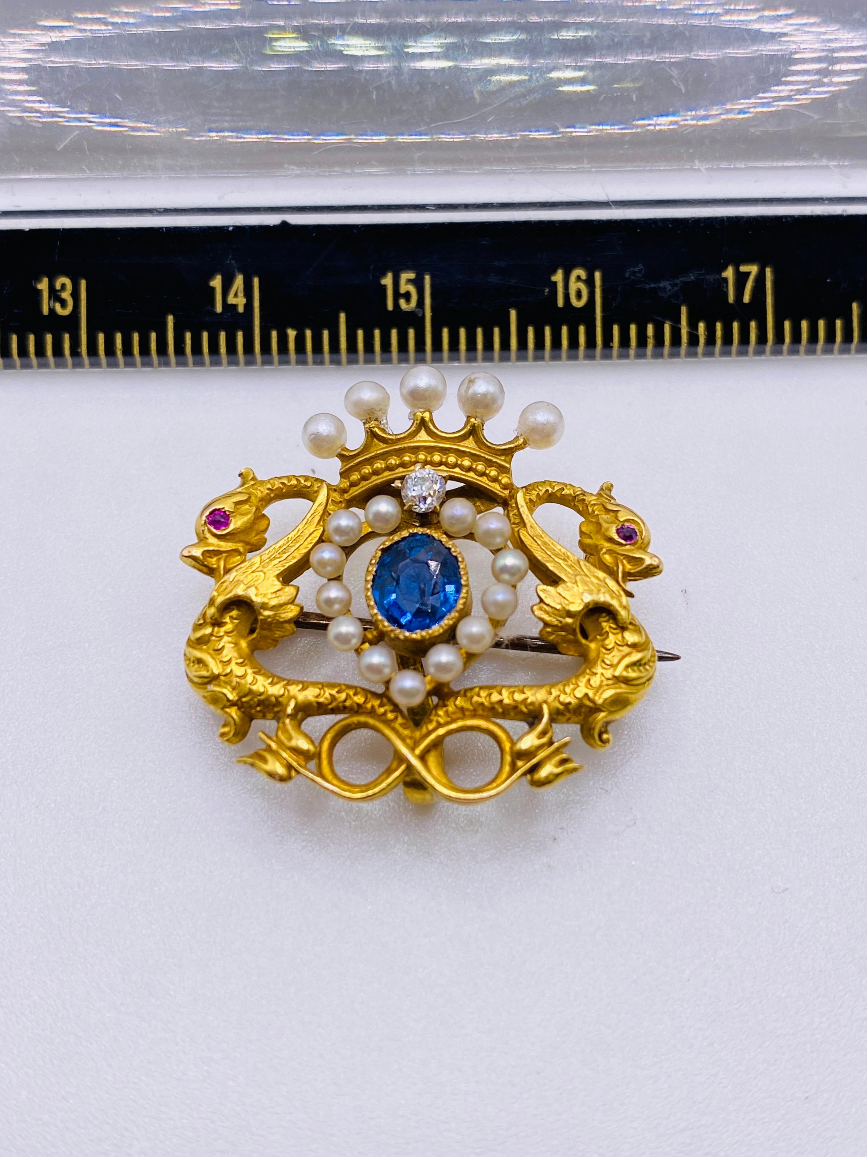 Victorian Sapphire, Diamond, Ruby and Pearl Yellow Gold Dragon Crown Brooch In Good Condition In DALLAS, TX