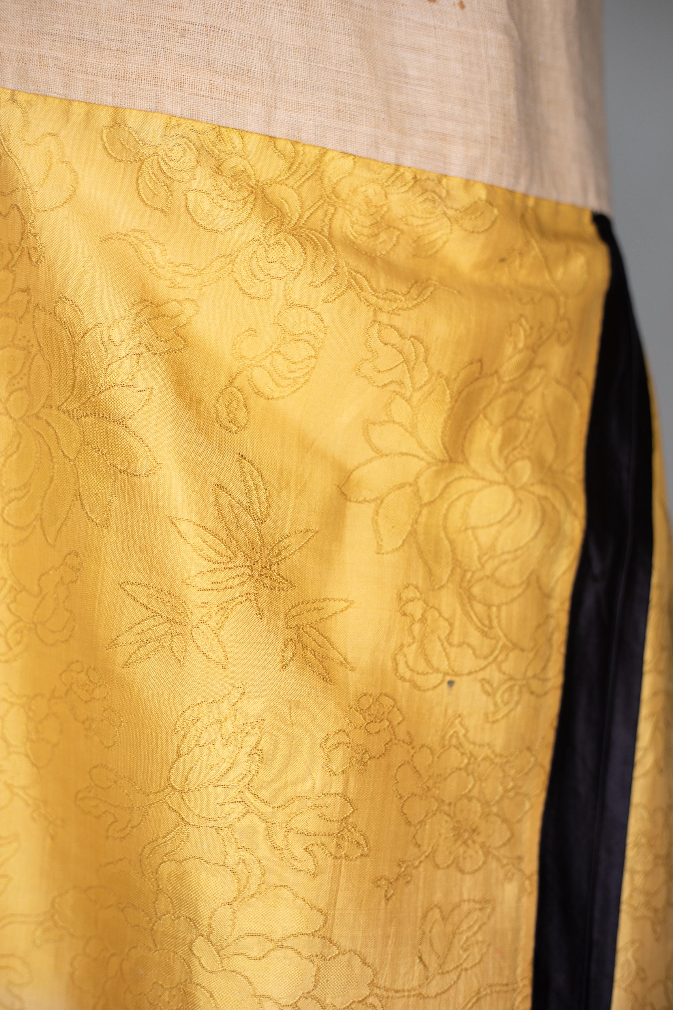Women's Victorian Yellow Hand Embroidered Silk Antique Chinese Skirt For Sale