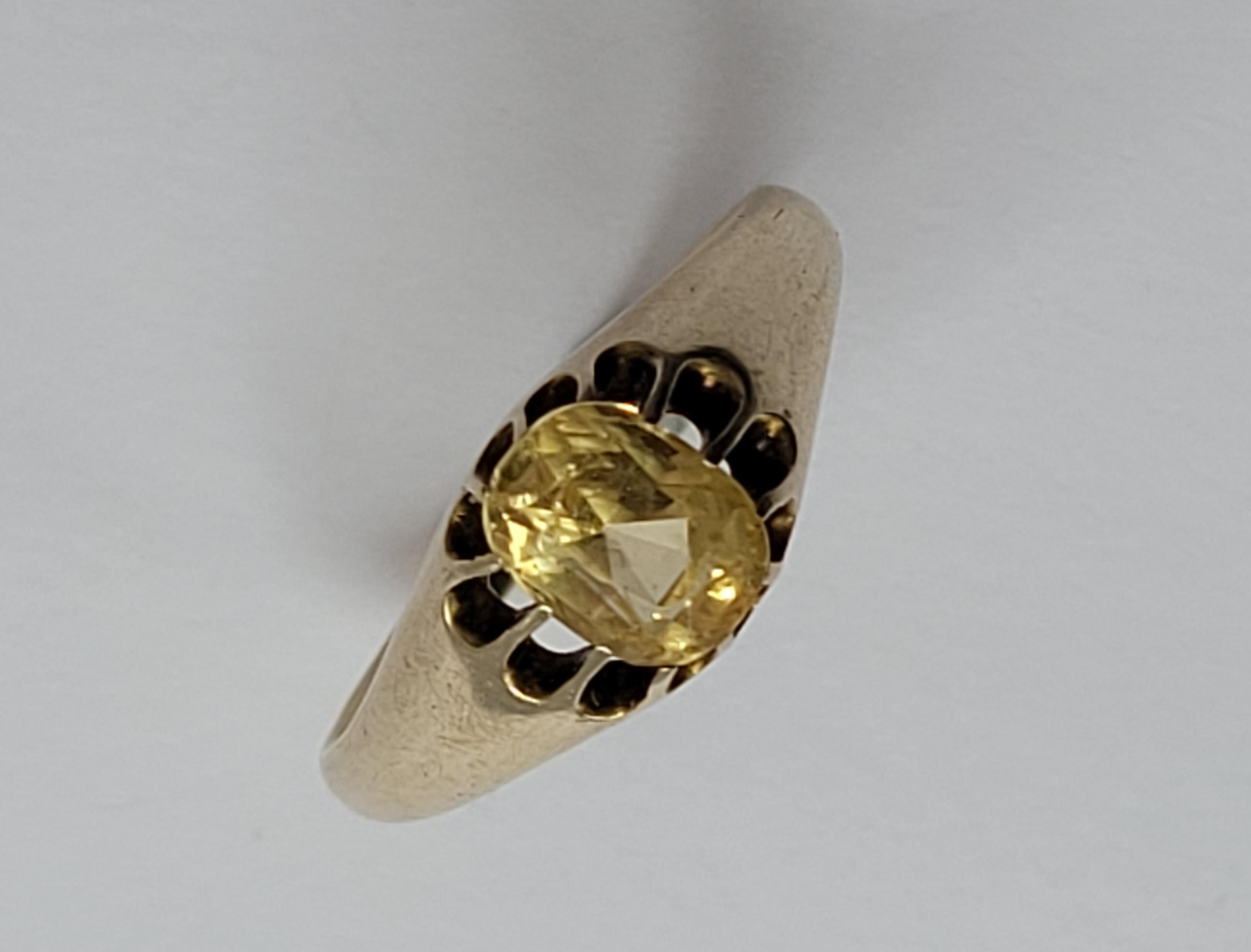Victorian Yellow Sapphire Gold Solitaire Ring For Sale 3