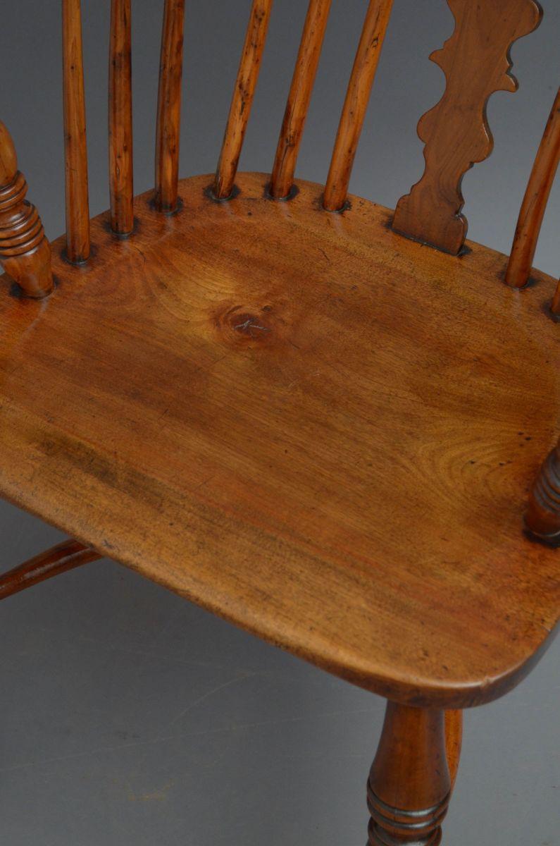 Victorian Yew Wood Windsor Chair For Sale 2