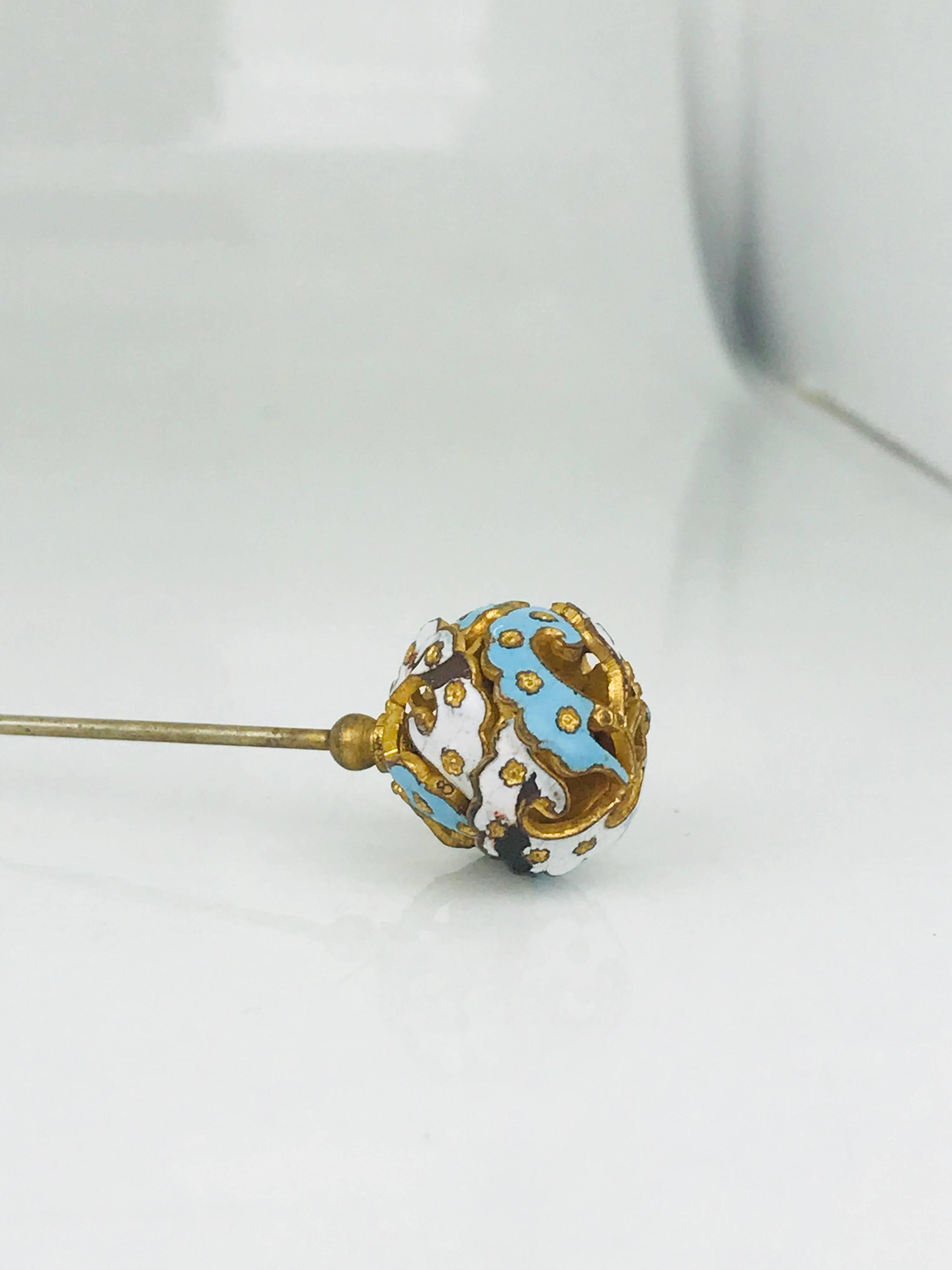 Victorian, Hat Pin, Gold Vermeil, White and Turquoise Colored Enamel, circa 1870 In Good Condition For Sale In Aliso Viejo, CA