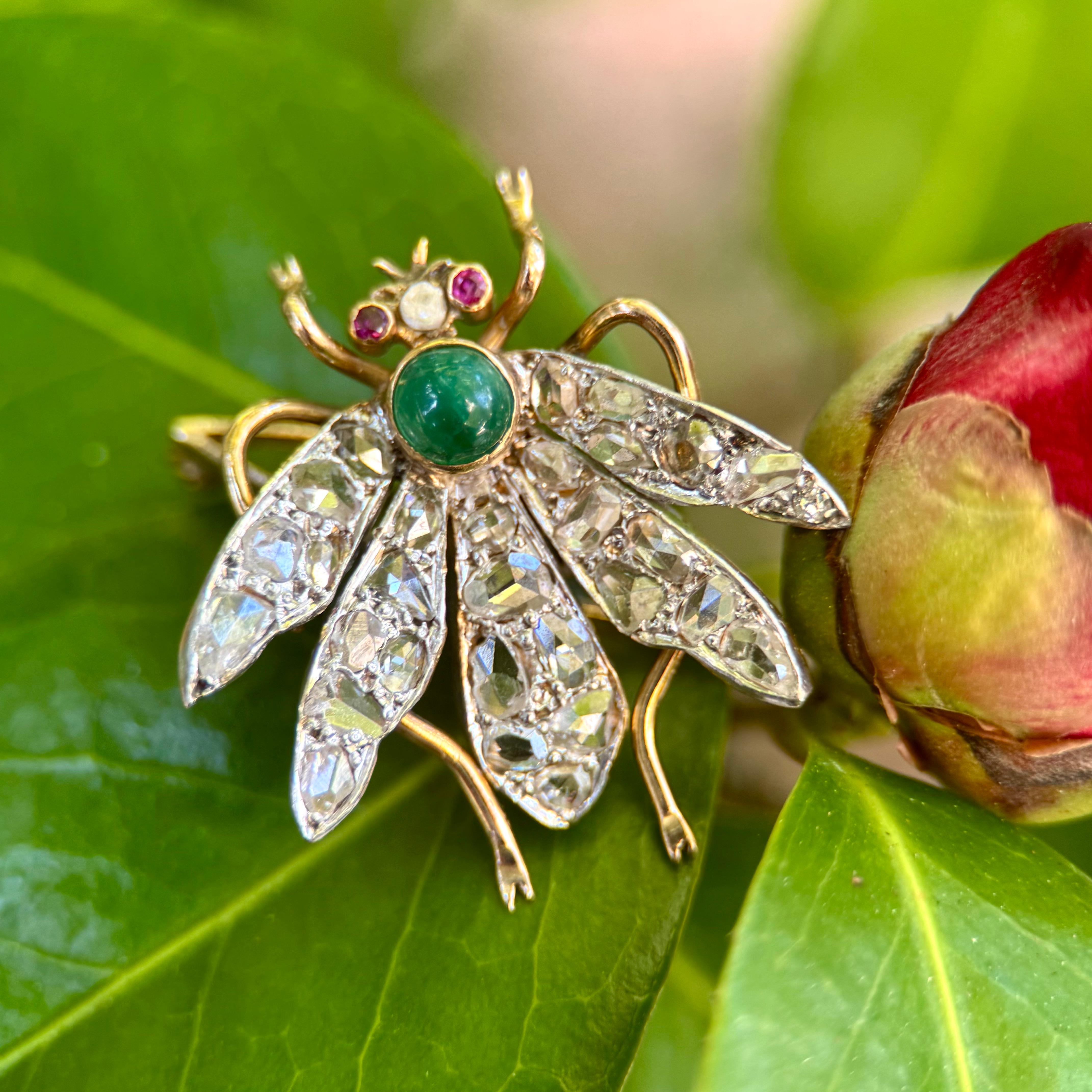 Broche victorienne en or 14 carats et diamants taille rose ailés en signe d'inséparation en vente 4