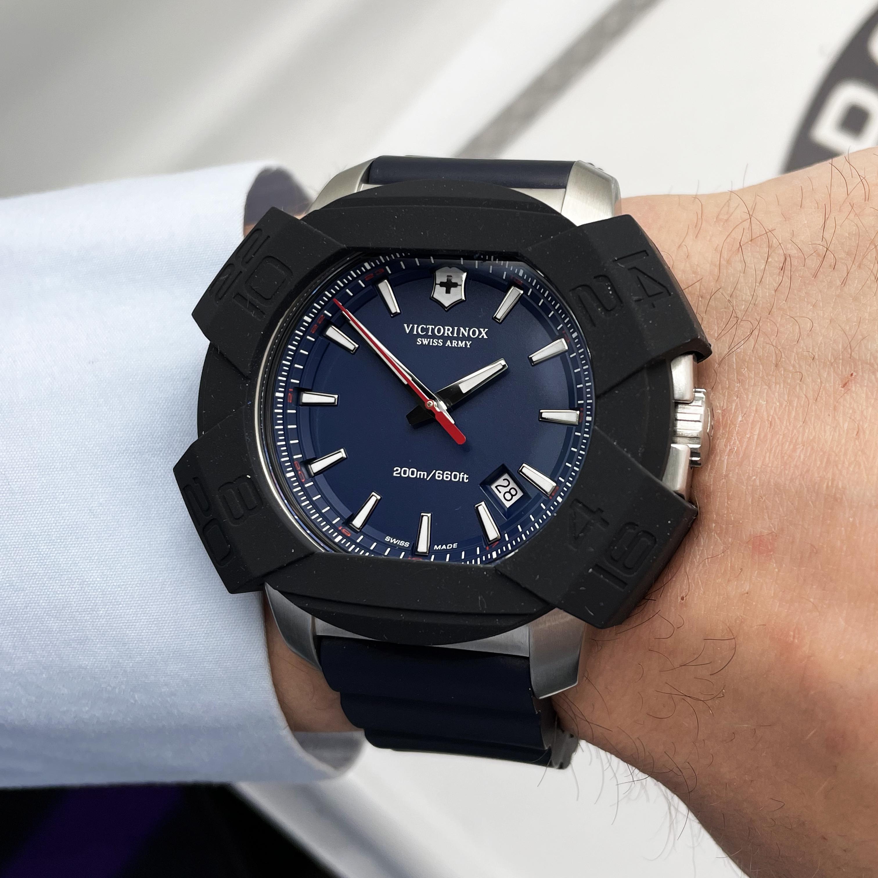Victorinox Swiss Army I.N.O.X. Steel Blue Dial Mens Quartz Watch 241688.1 In New Condition In New York, NY