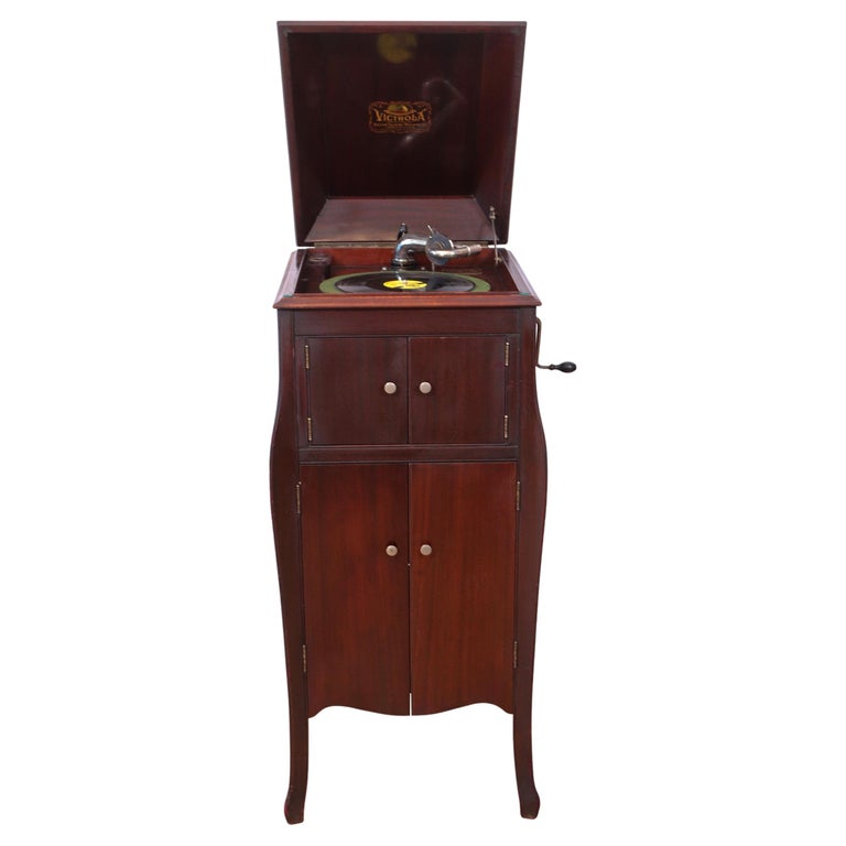 Antique Edison Disc Phonograph Model C 200 Victrola Record Player Cabinet  at 1stDibs | antique record player cabinet, edison victrola, vintage record  player cabinet