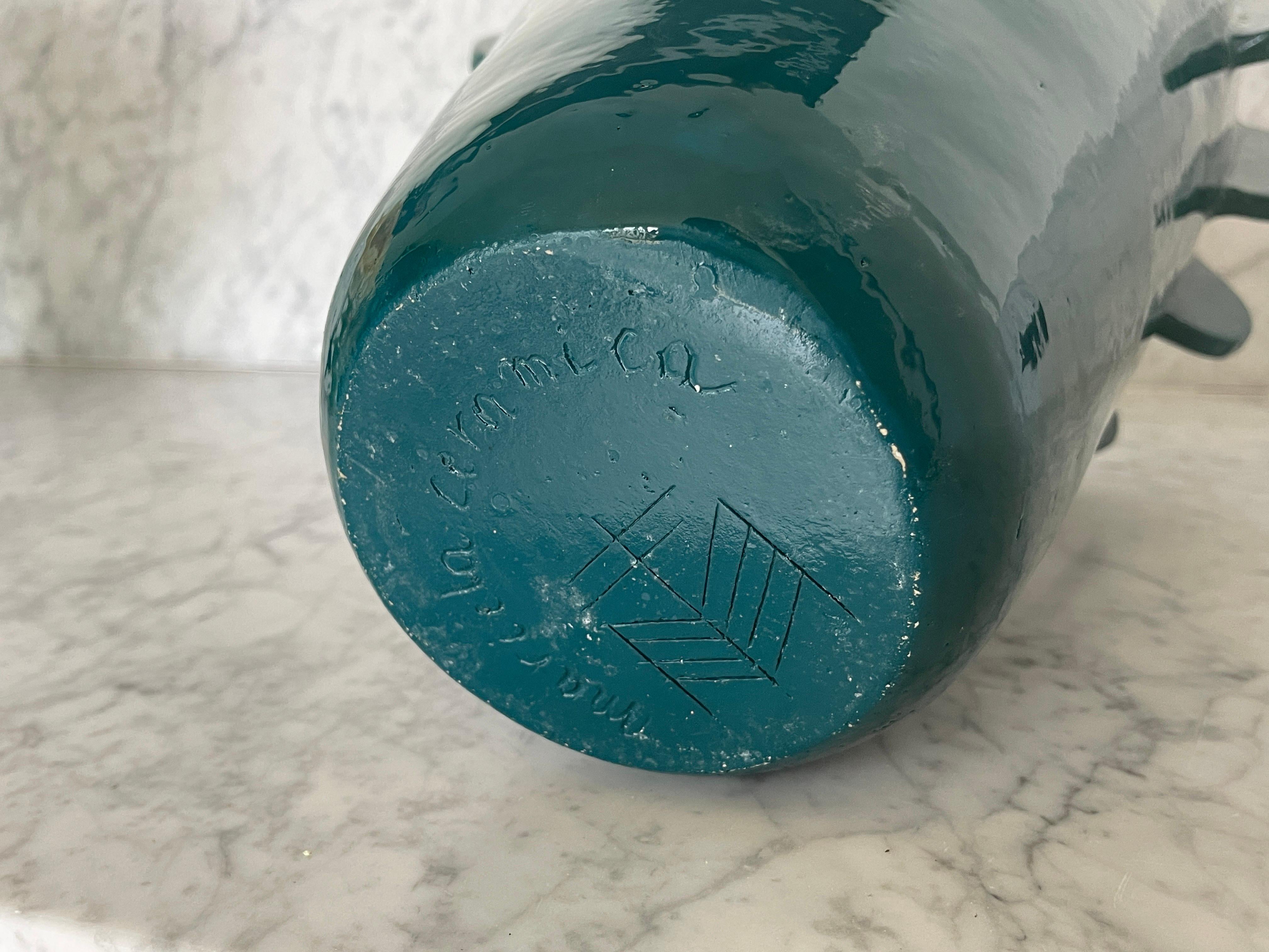 Ceramic Vicuña XL vaze by Mariela ceramica For Sale