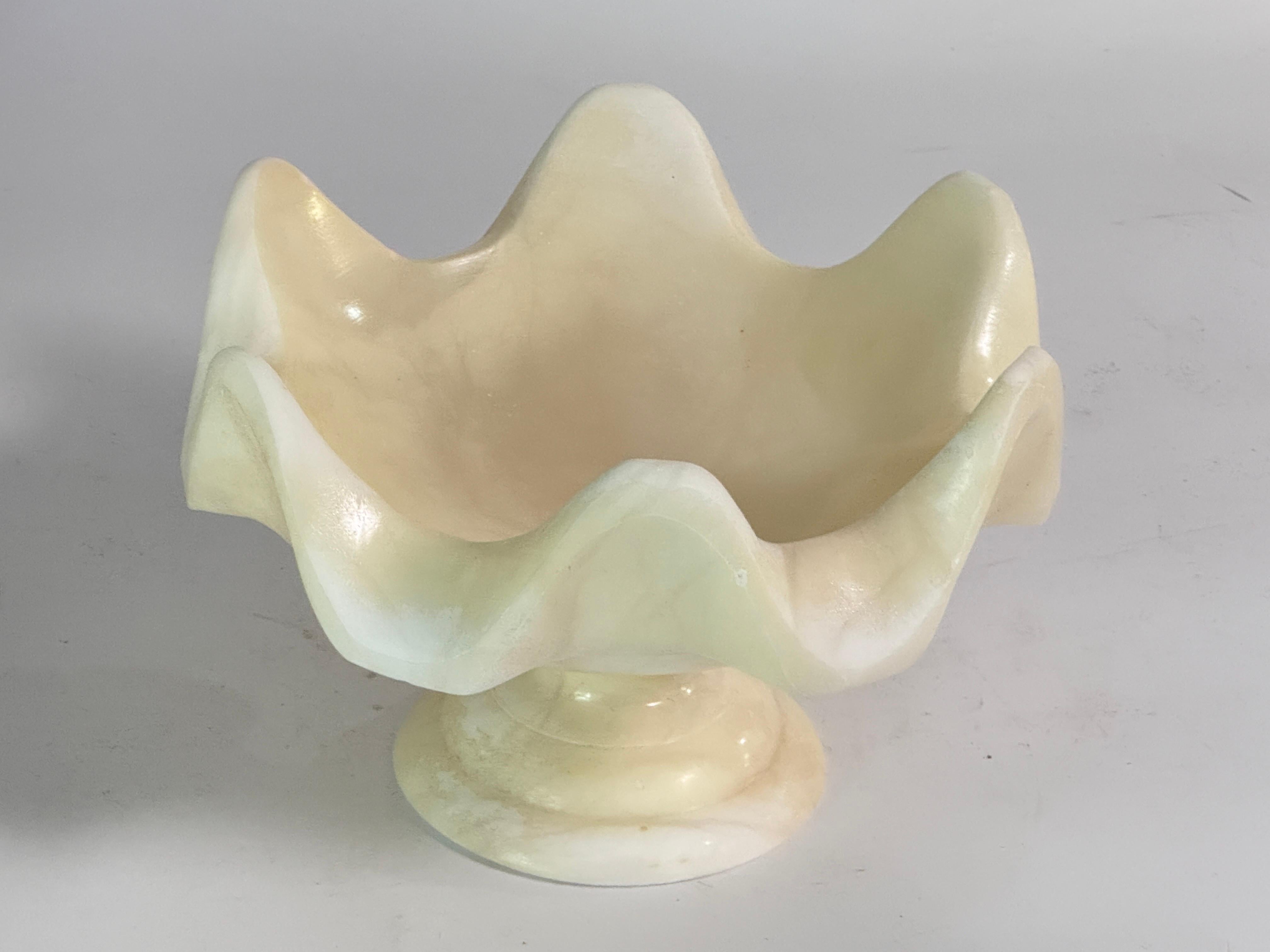Vide Poche in Alabaster aus Italien 1960, in Farbe Weiß, Großformat im Zustand „Gut“ im Angebot in Auribeau sur Siagne, FR